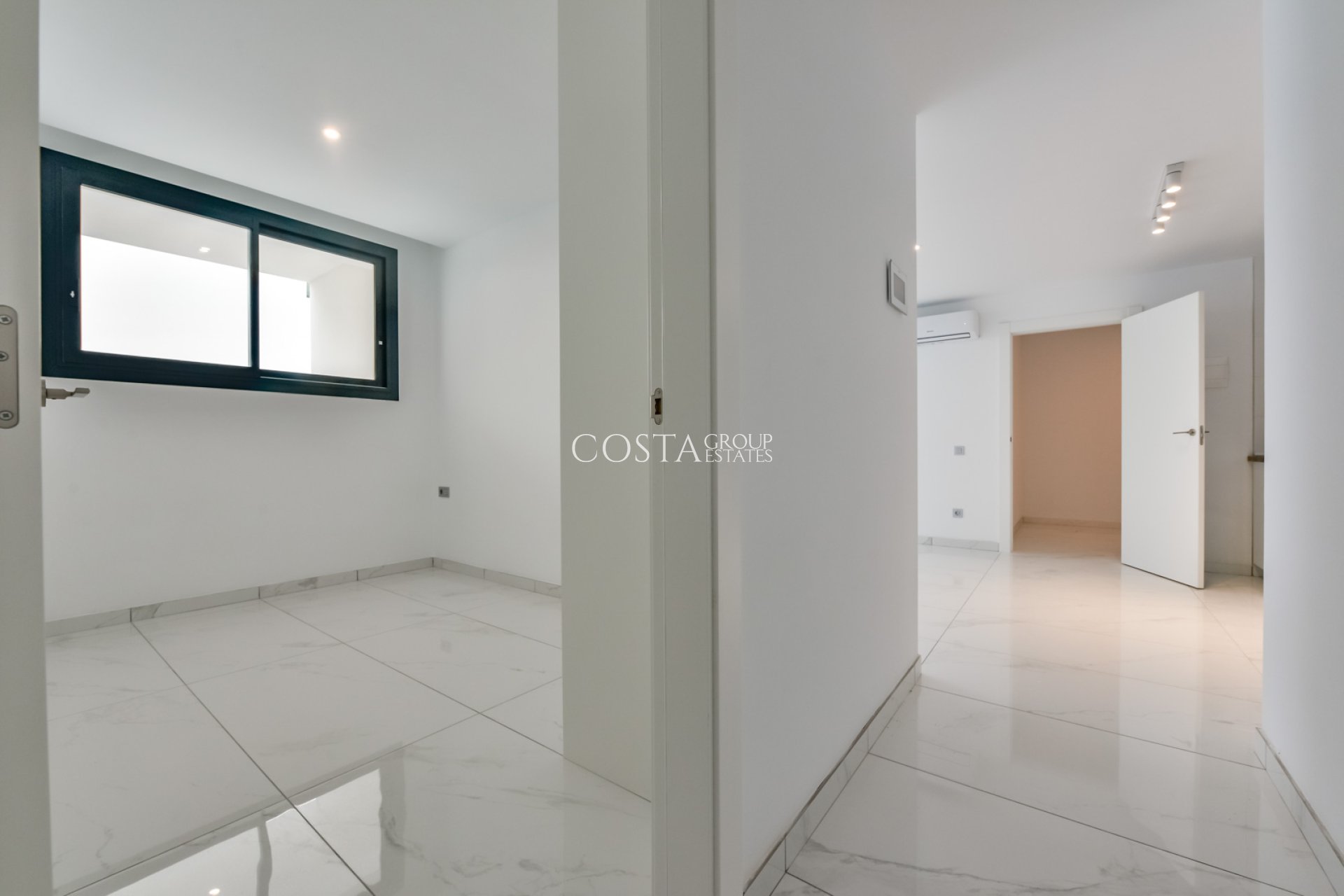 Nouvelle construction - Villa -
Finestrat