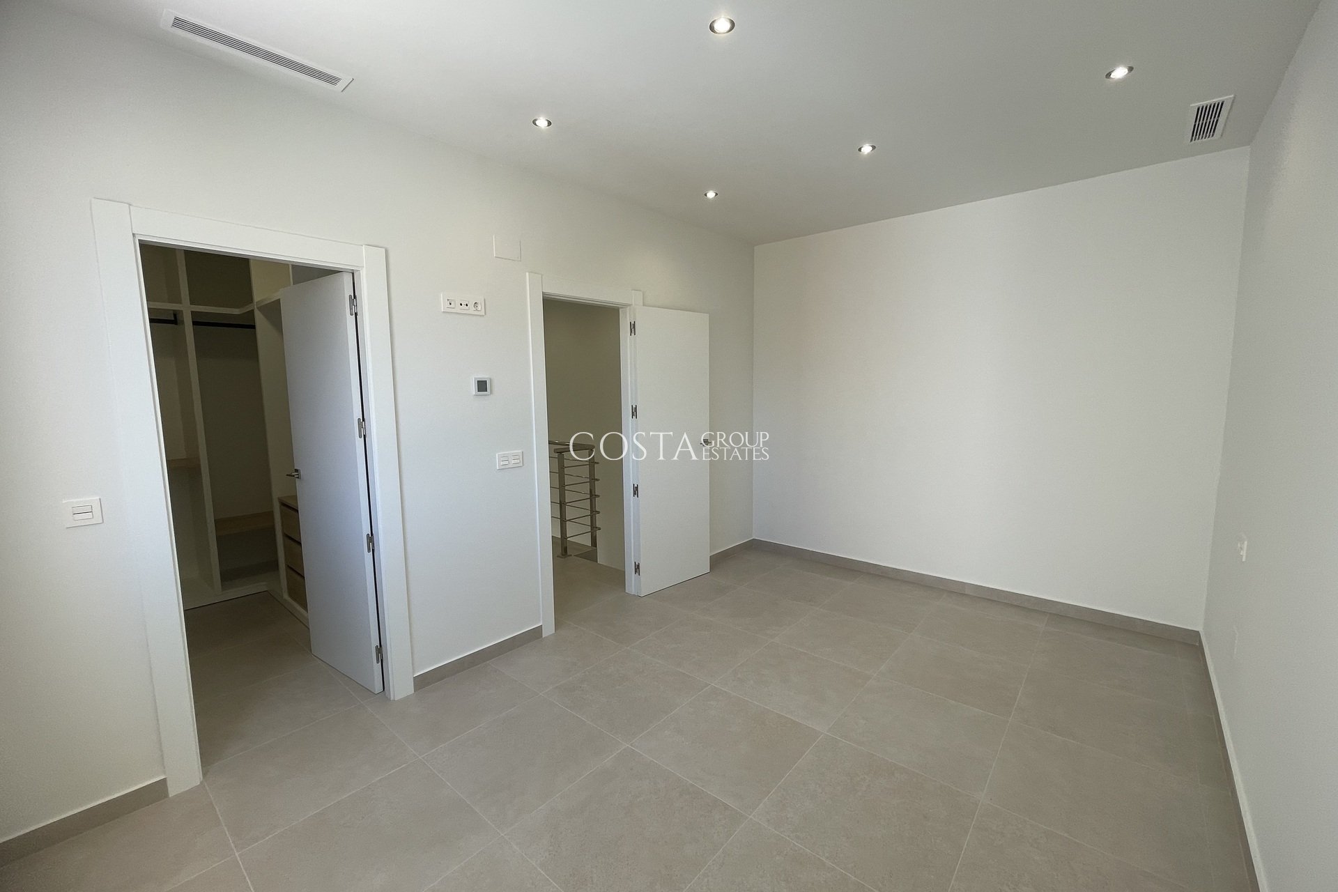 Nouvelle construction - Villa -
Heredades