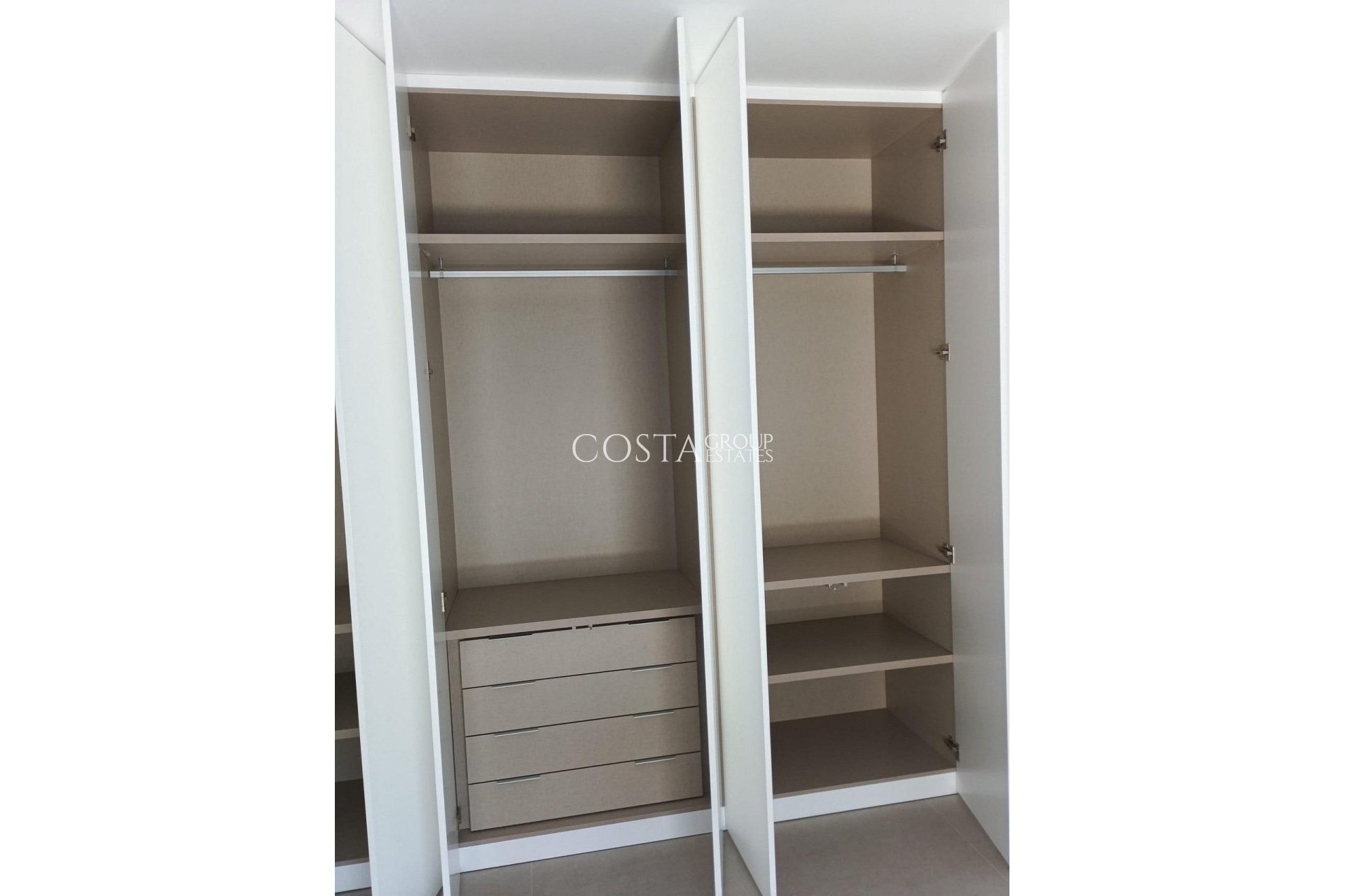 Nouvelle construction - Villa -
Pilar de la Horadada - Roda Golf