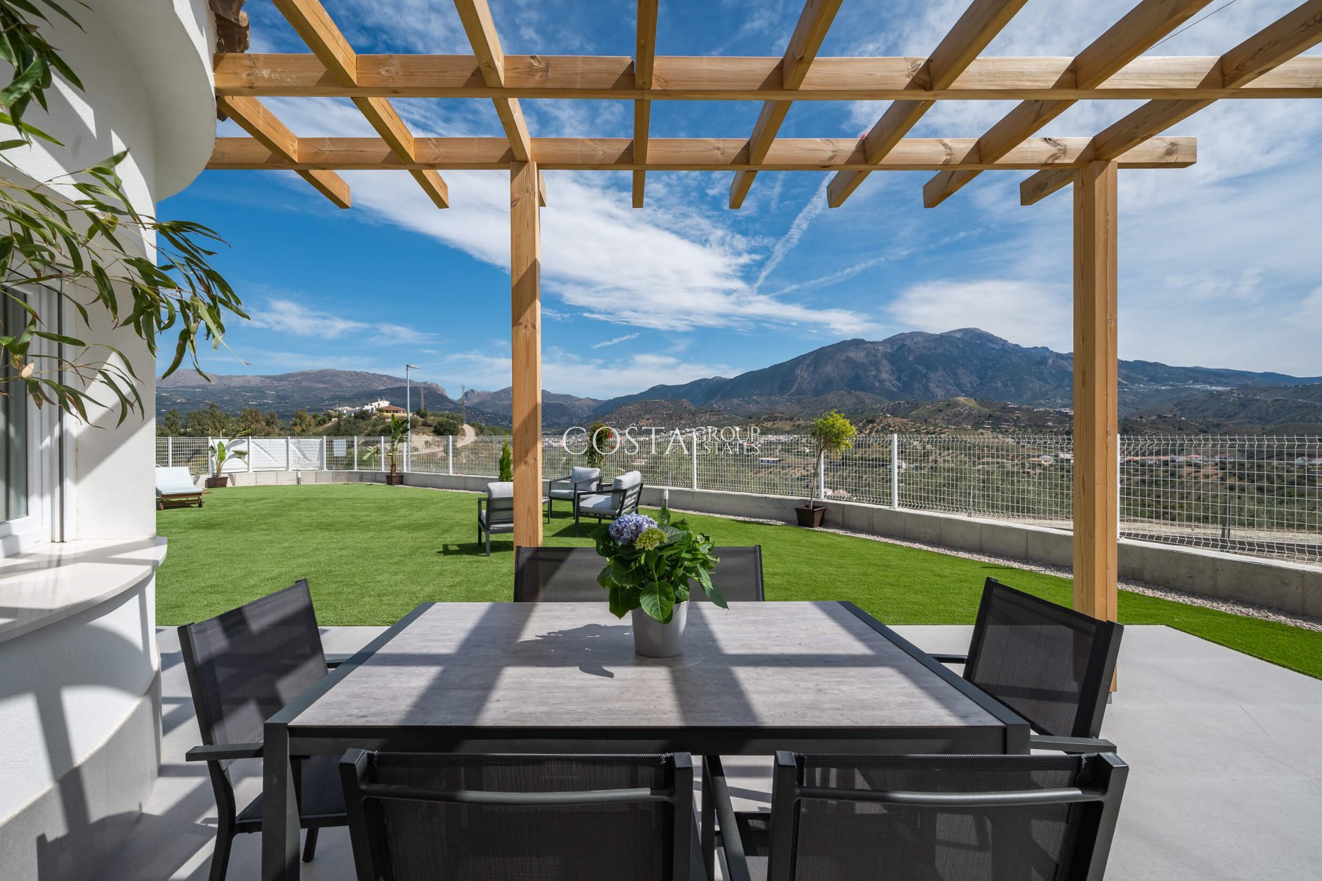 Nouvelle construction - Villa -
Viñuela