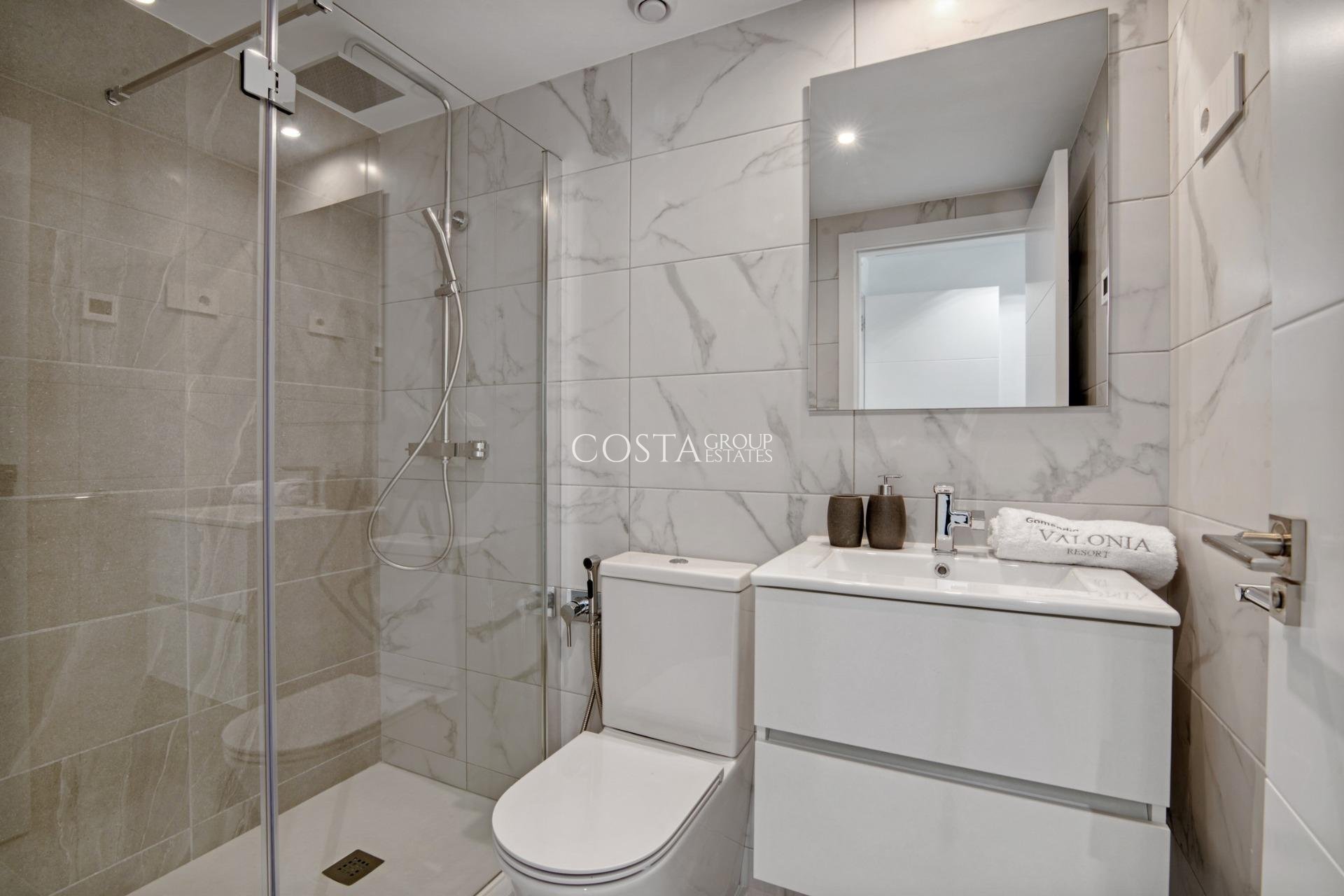 Nowy budynek - Apartament -
Torrevieja - Punta Prima
