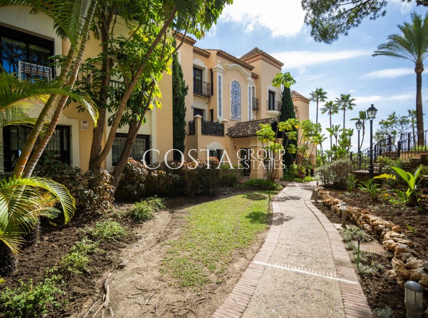 Nowy budynek - Apartments -
Benahavís