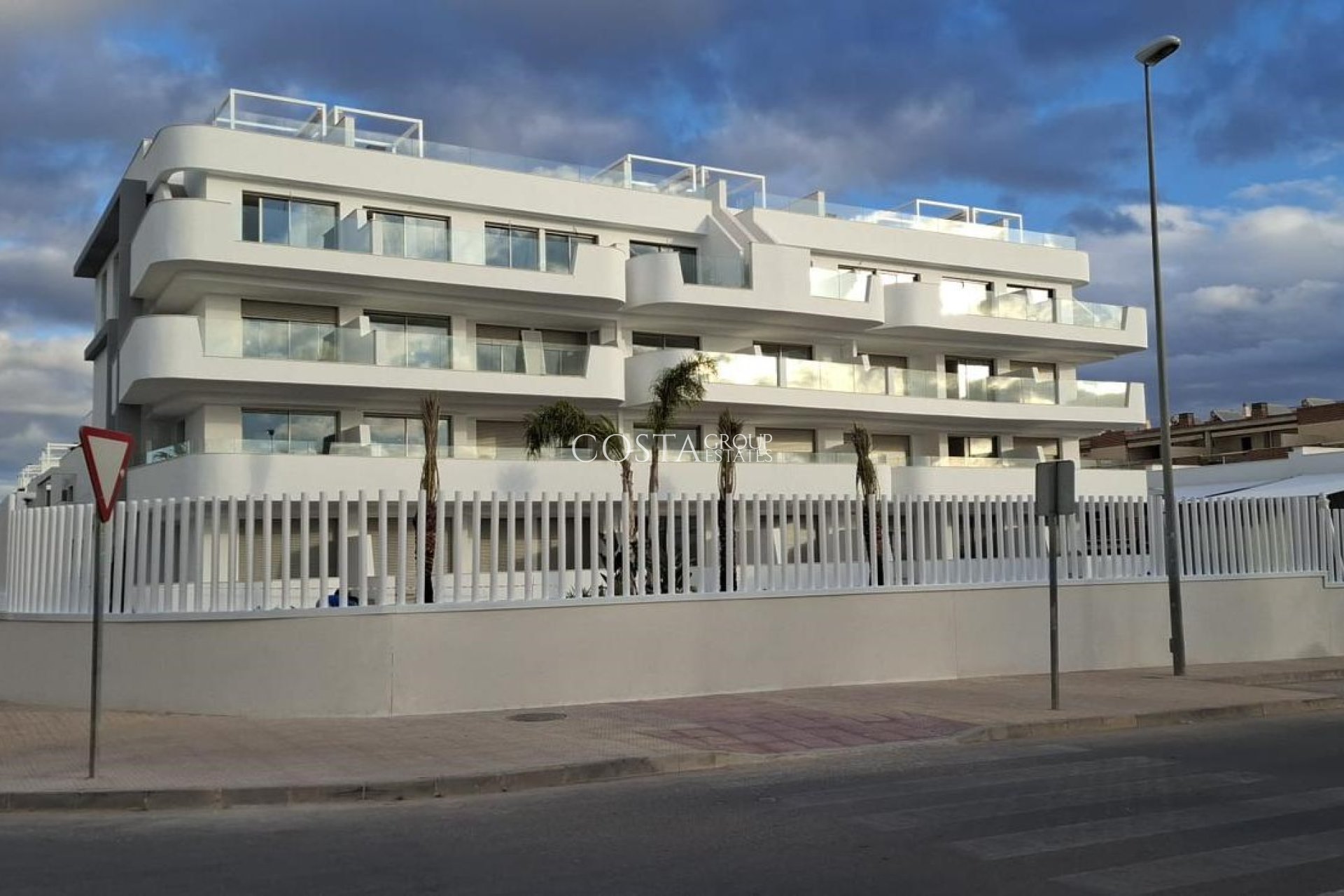 Nowy budynek - Apartments -
Cabo Roig