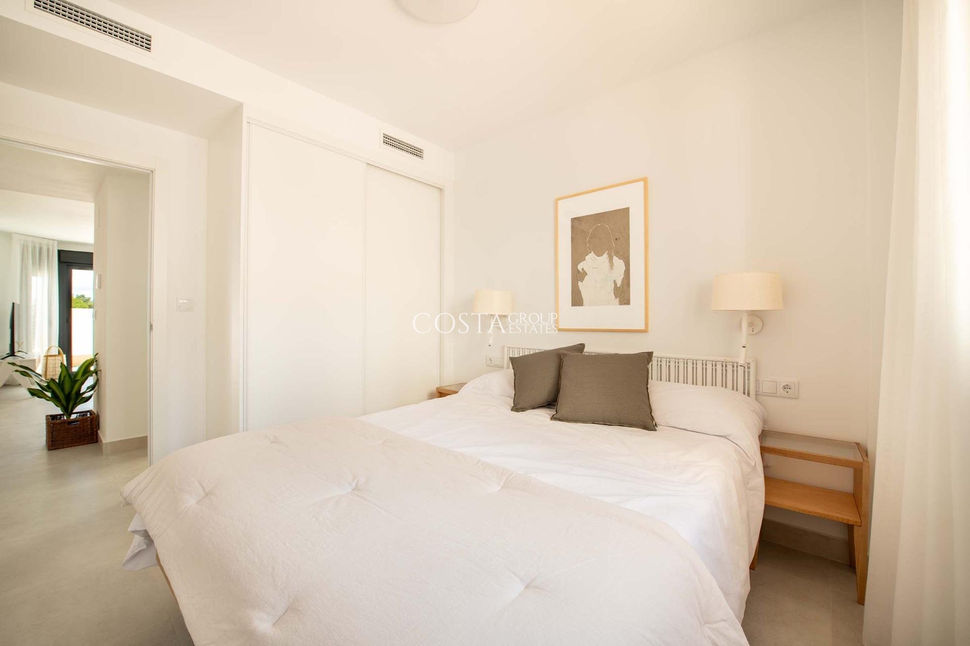 Nowy budynek - Apartments -
Cox - San Fernando