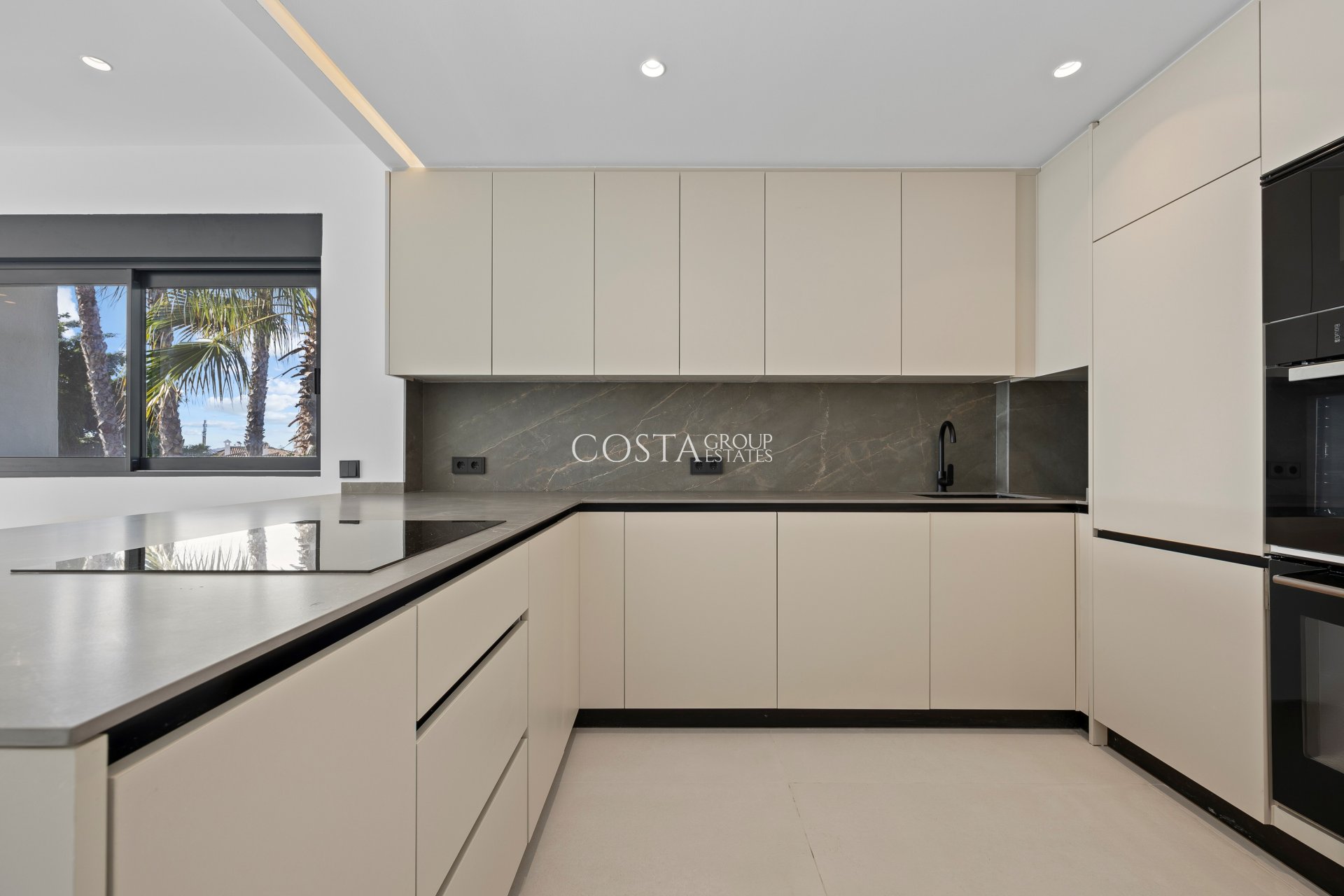 Nowy budynek - Apartments -
El Paraíso