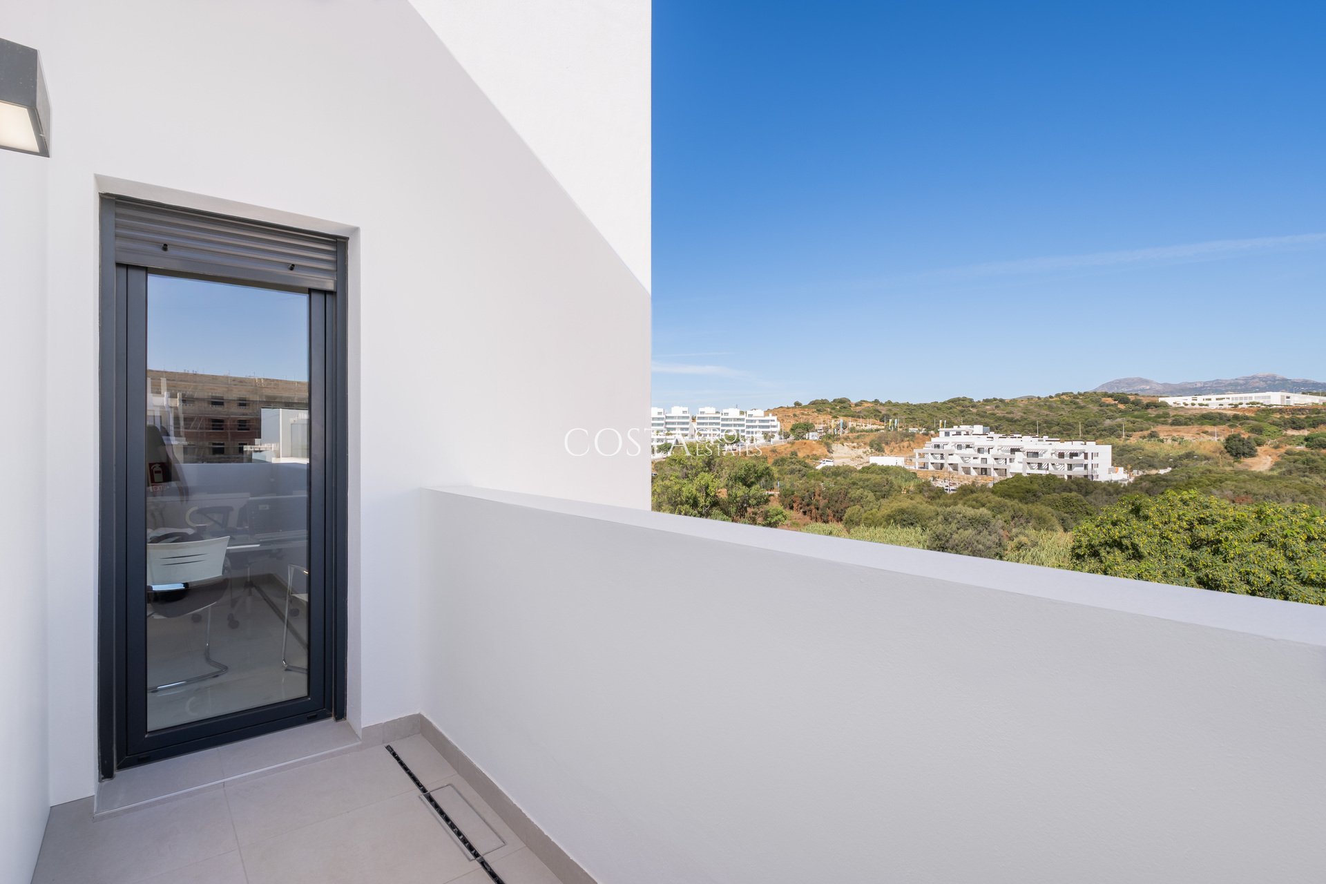 Nowy budynek - Apartments -
Estepona