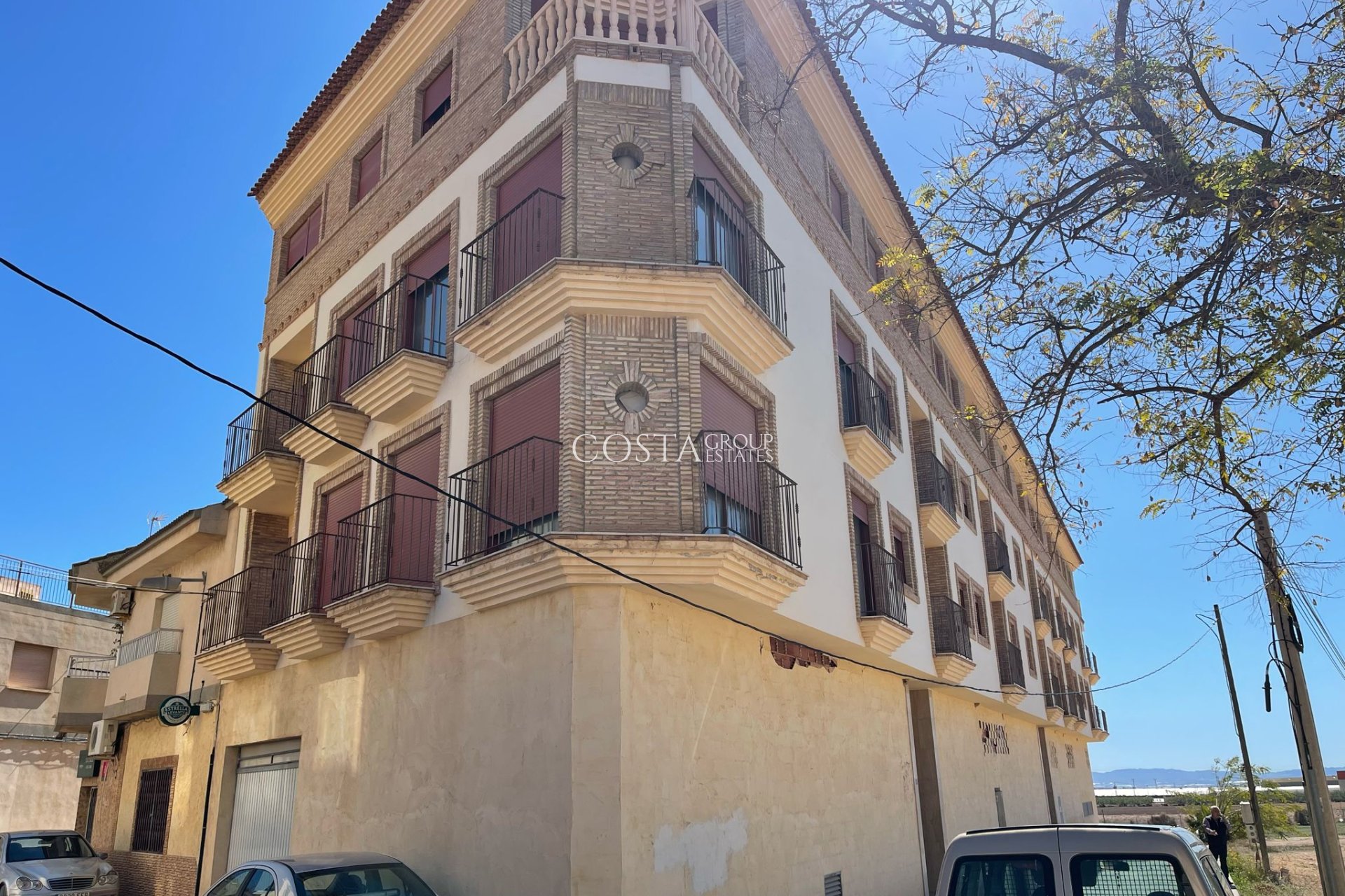 Nowy budynek - Apartments -
Jerónimo y Avileses
