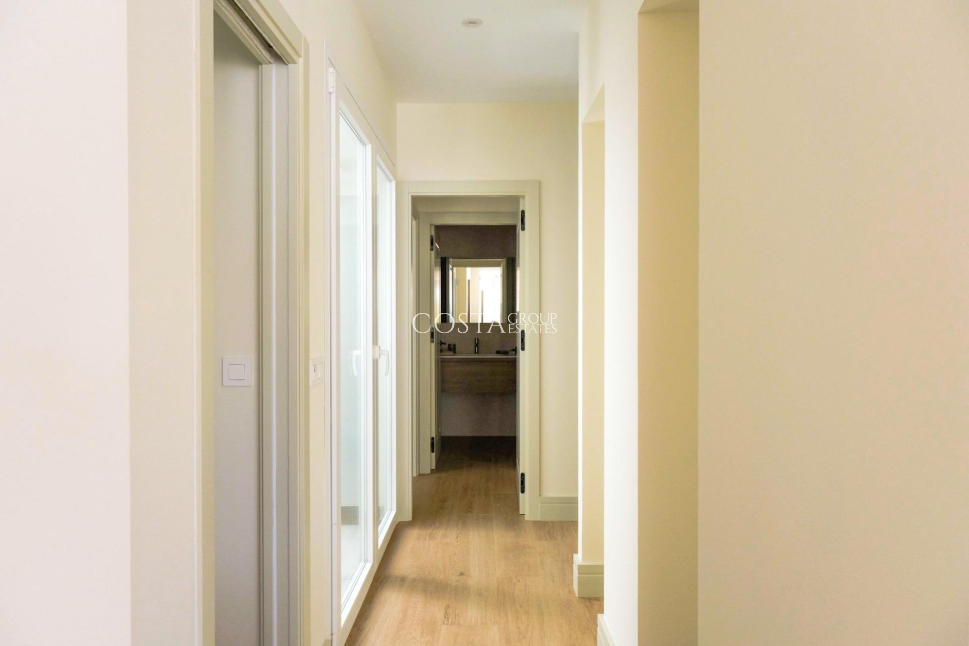 Nowy budynek - Apartments -
Málaga - Playa de la Malagueta