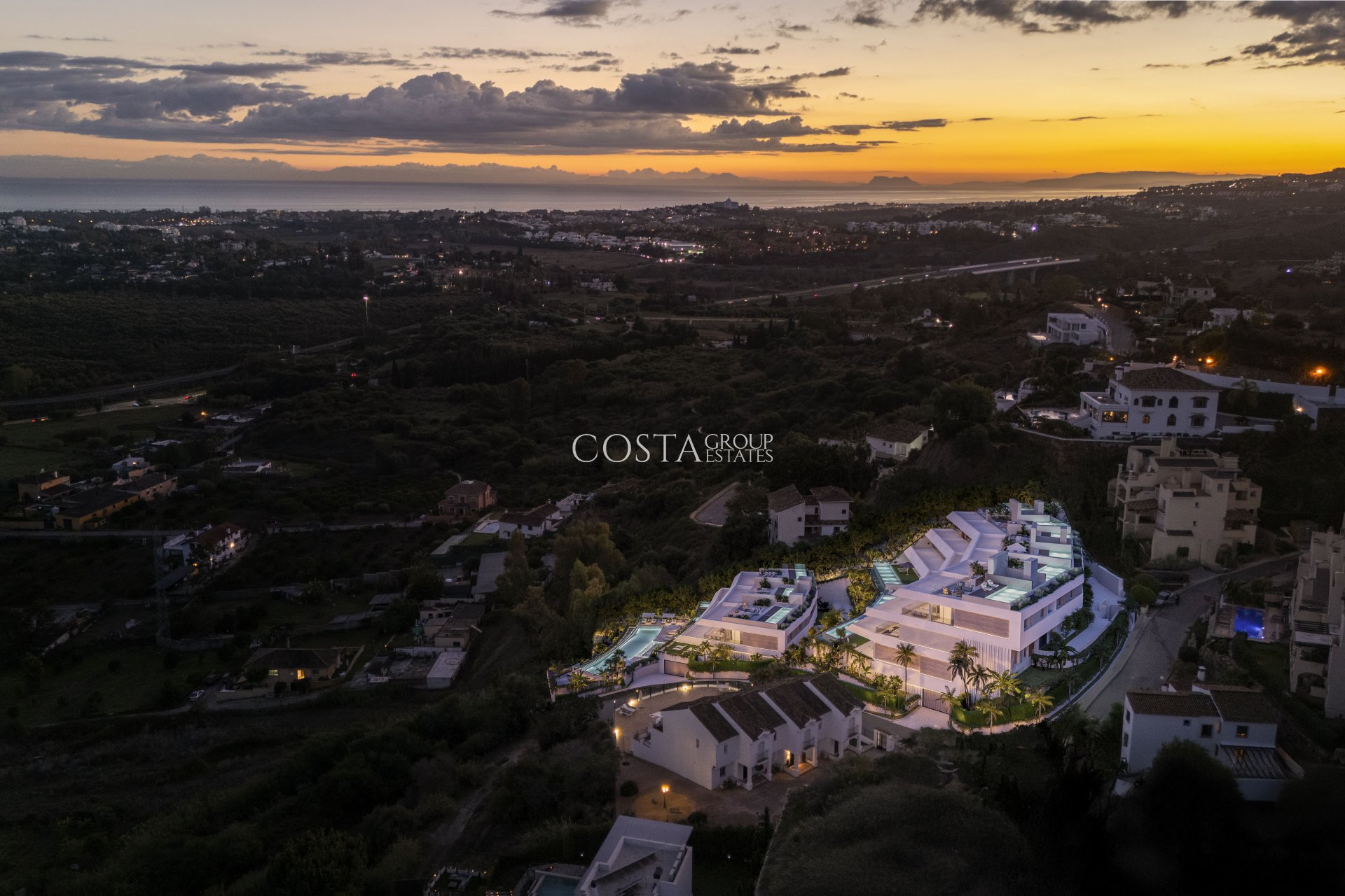 Nowy budynek - Apartments -
Marbella