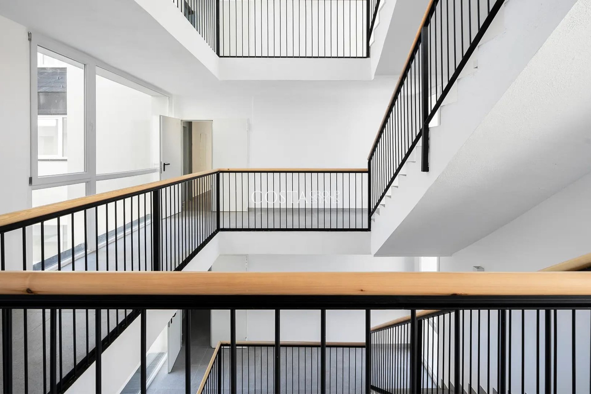 Nowy budynek - Apartments -
Monachil