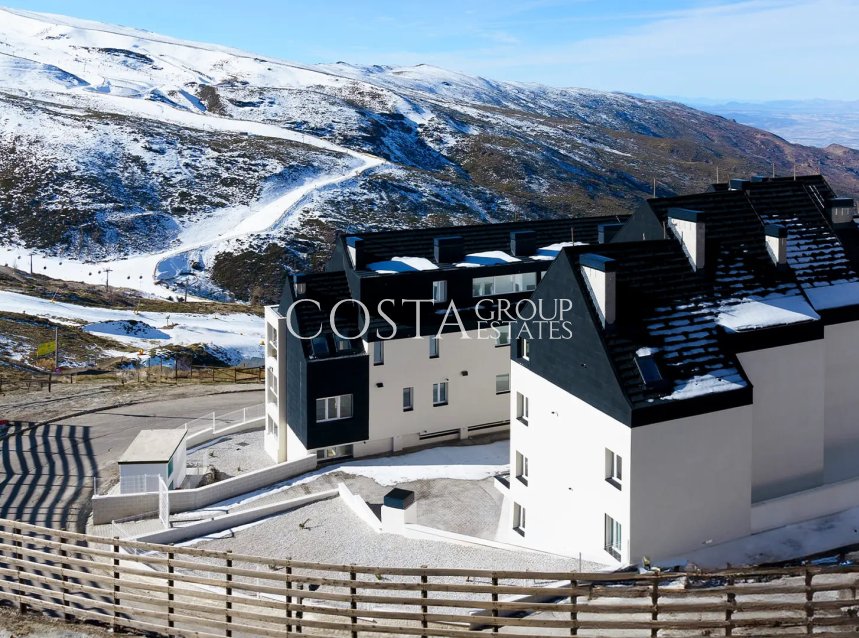 Nowy budynek - Apartments -
Monachil