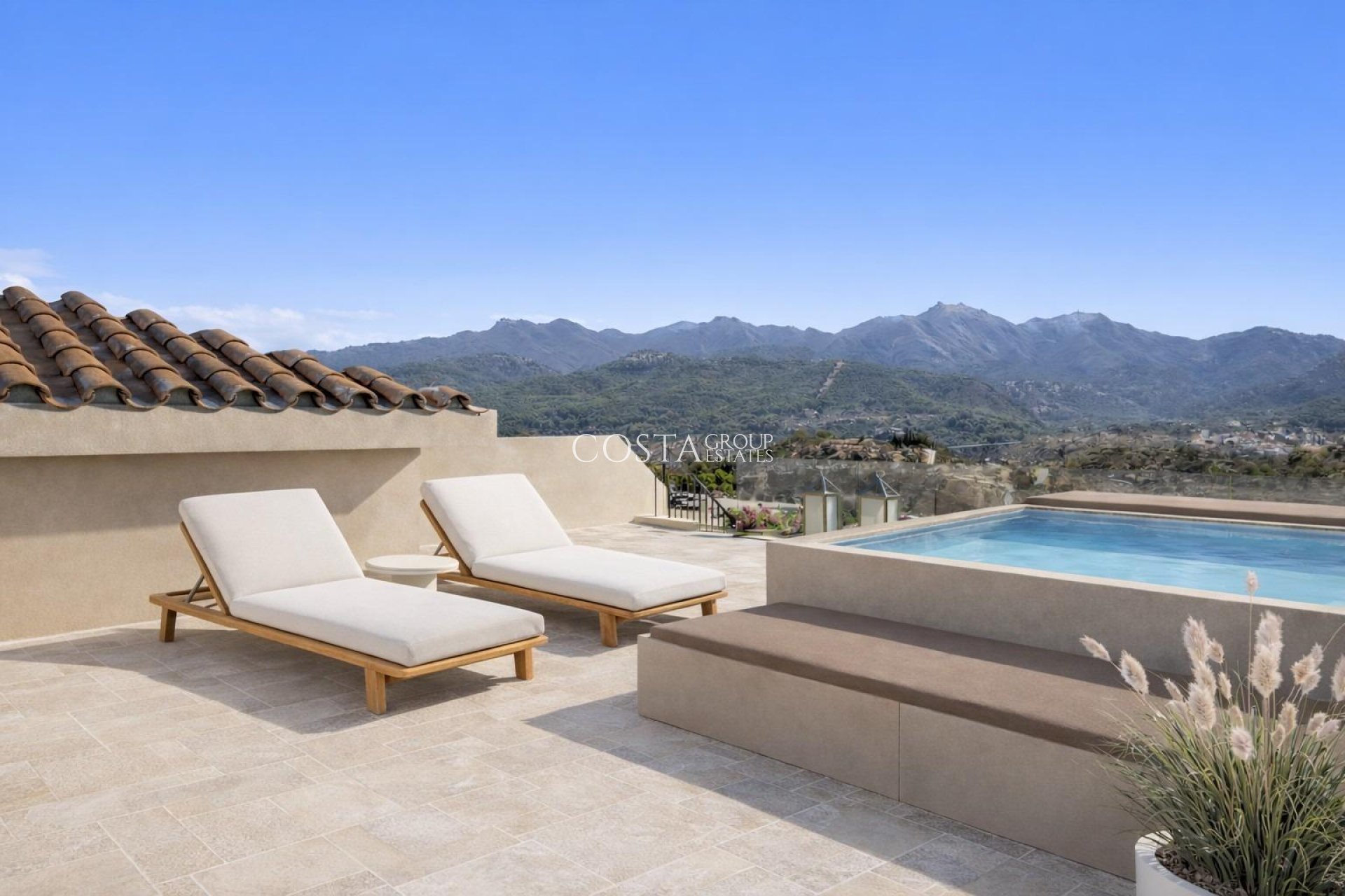 Nowy budynek - Apartments -
Monda - Guaro