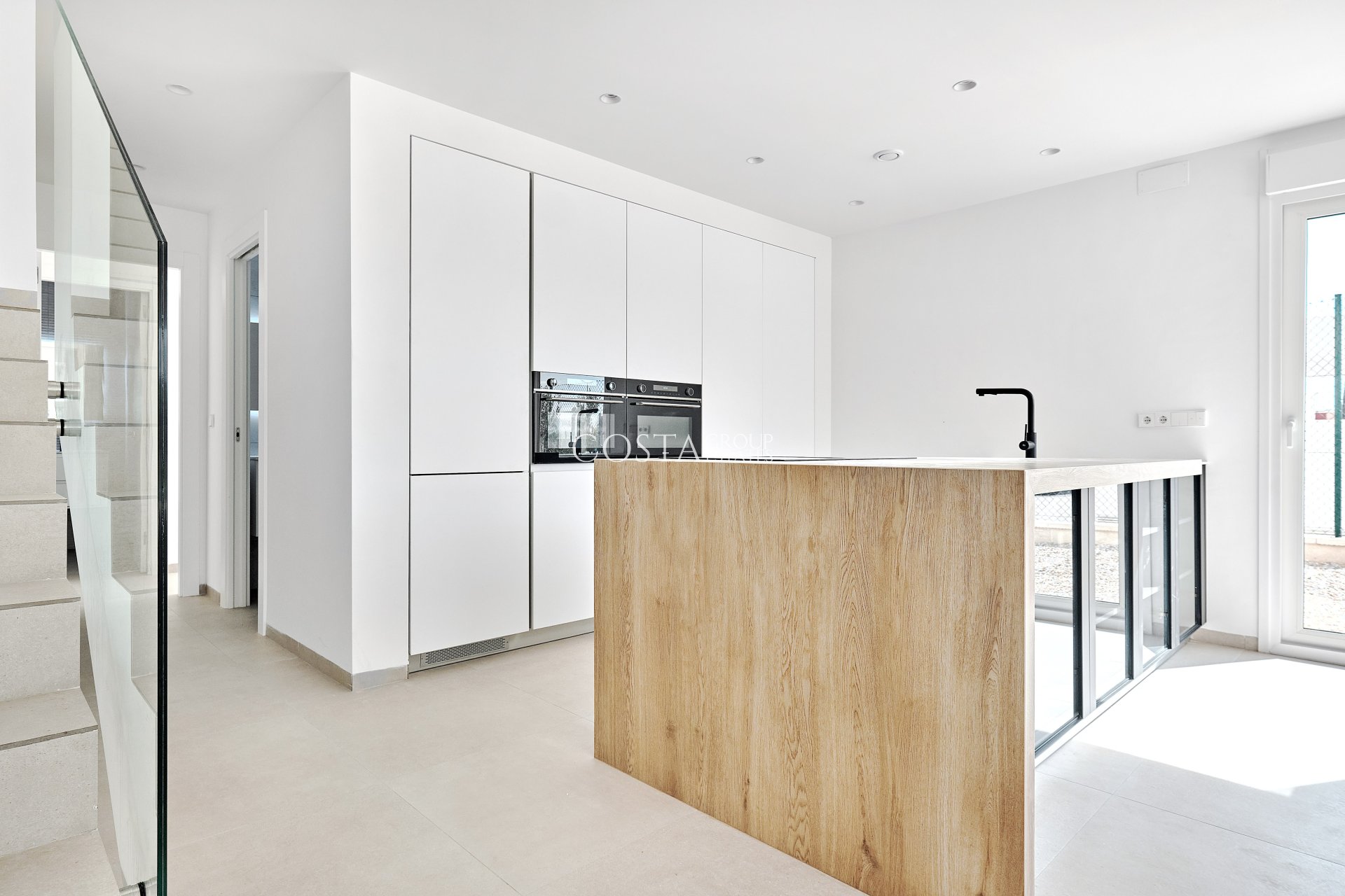 Nowy budynek - detached -
Los Montesinos