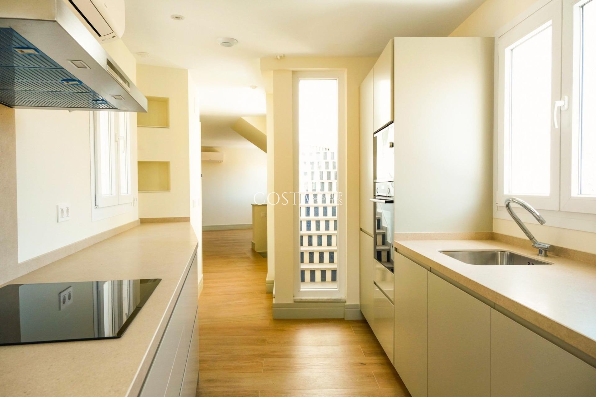 Nowy budynek - Dom -
Málaga - Playa de la Malagueta