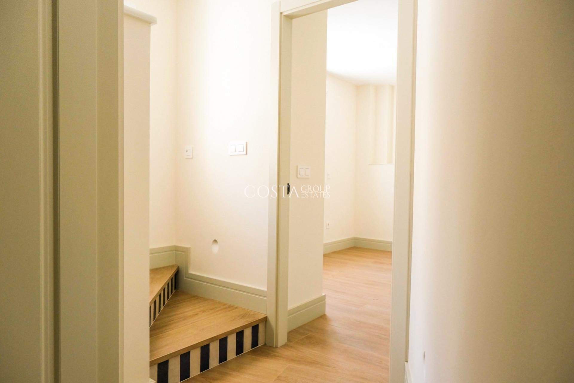 Nowy budynek - Dom -
Málaga - Playa de la Malagueta