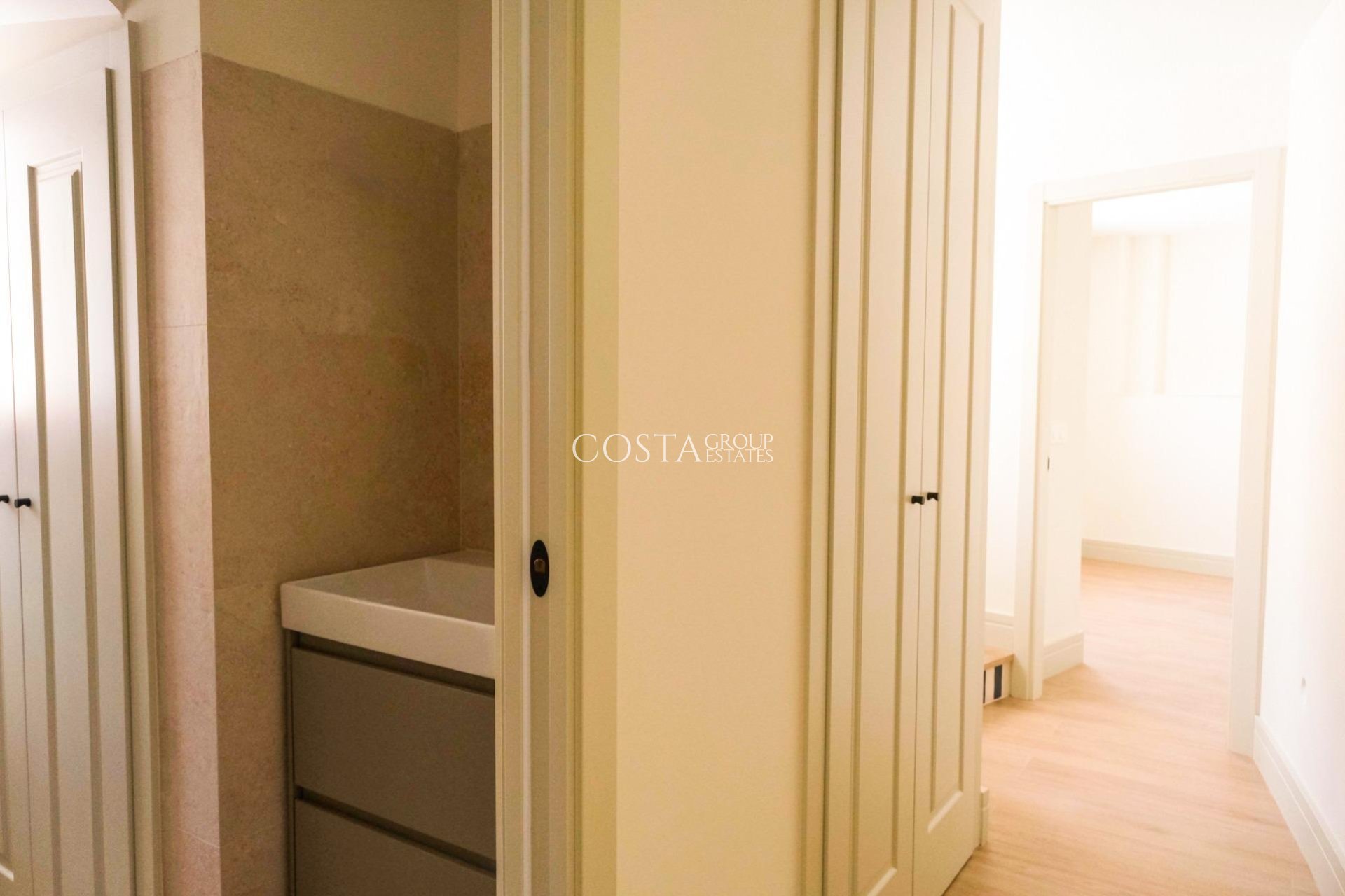 Nowy budynek - Dom -
Málaga - Playa de la Malagueta