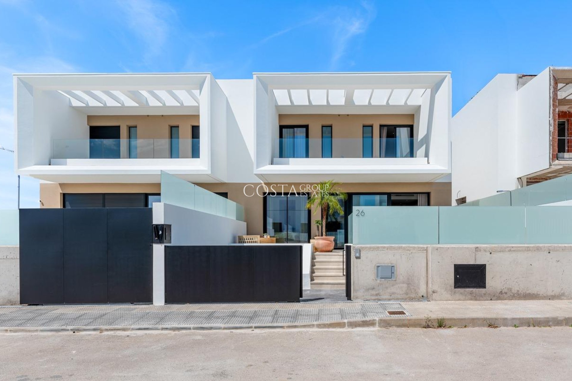 Nowy budynek - Semidetached -
Dolores - Sector 3