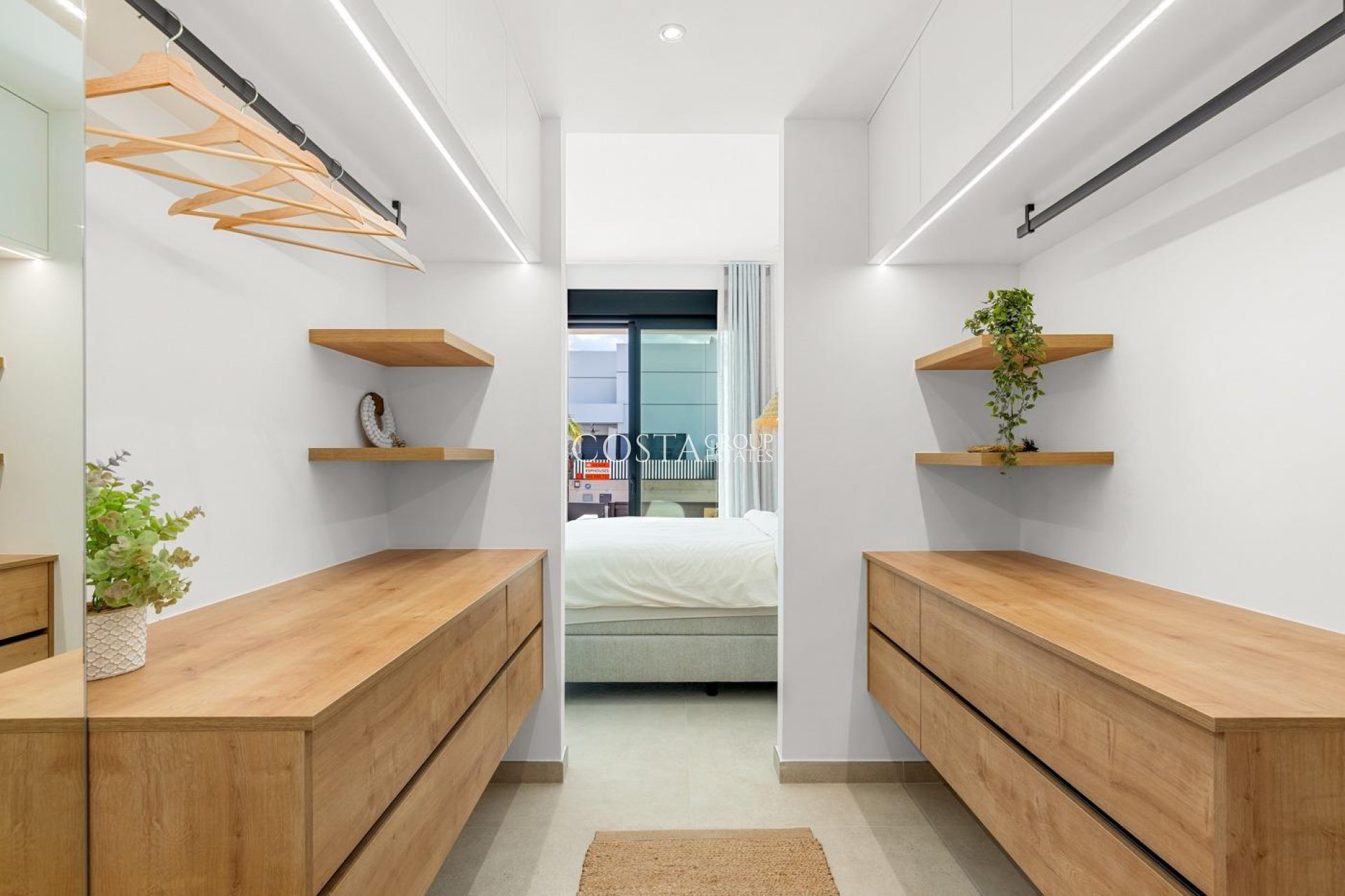 Nowy budynek - Semidetached -
Dolores - Sector 3