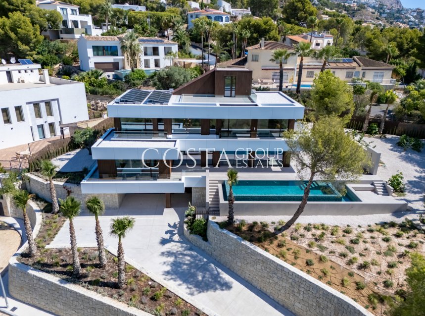 Nowy budynek - Willa -
Altea