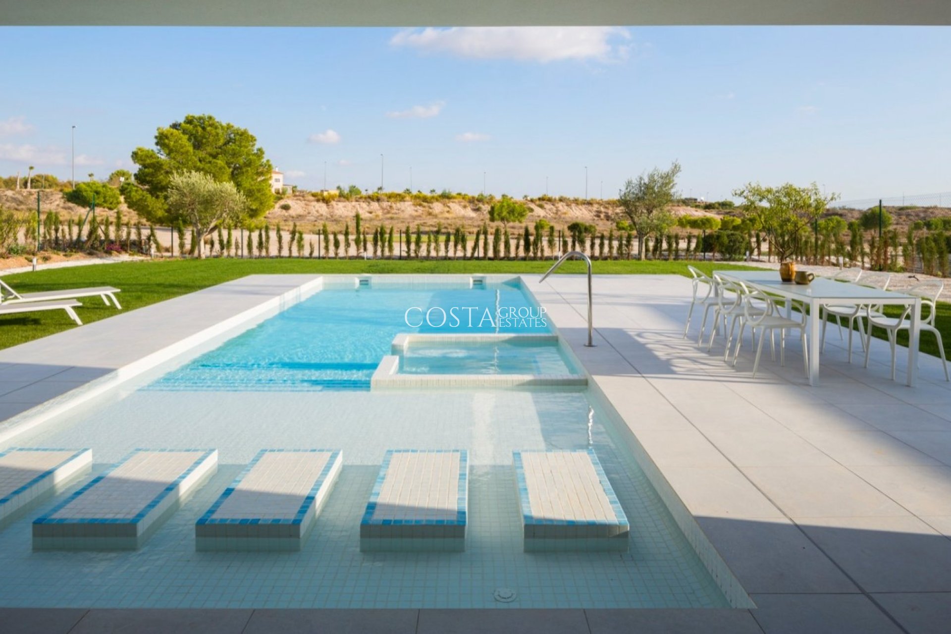 Nowy budynek - Willa -
Banos y Mendigo - Altaona Golf