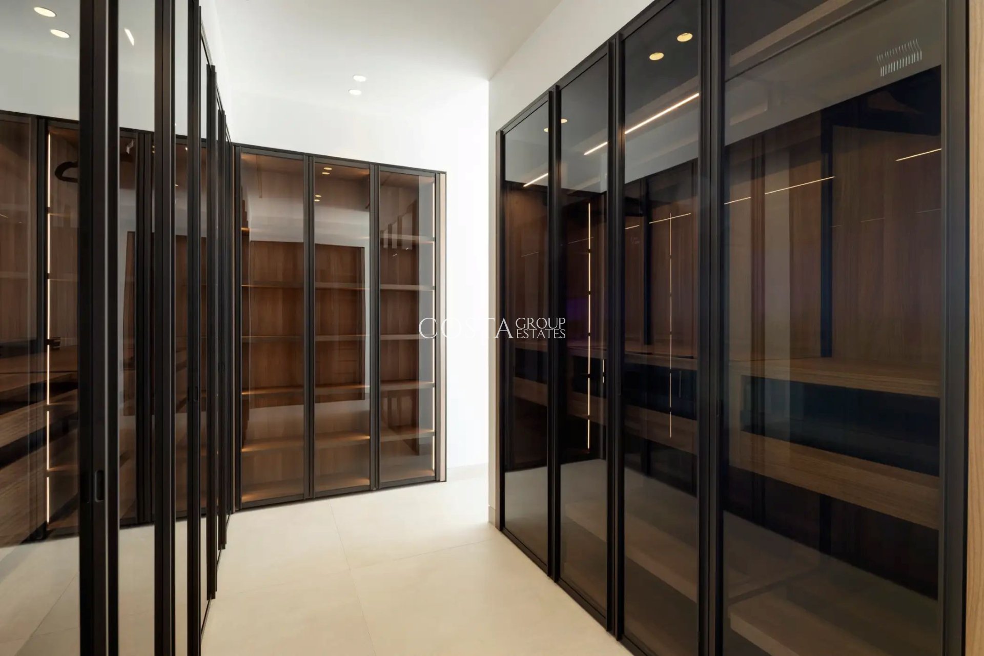 Nowy budynek - Willa -
Benahavís