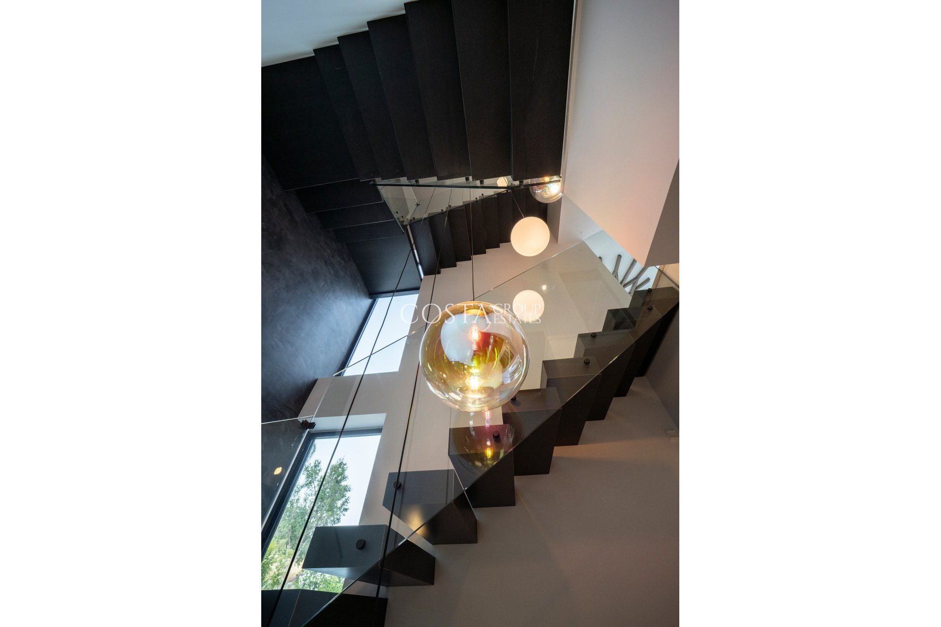 Nowy budynek - Willa -
Benahavís