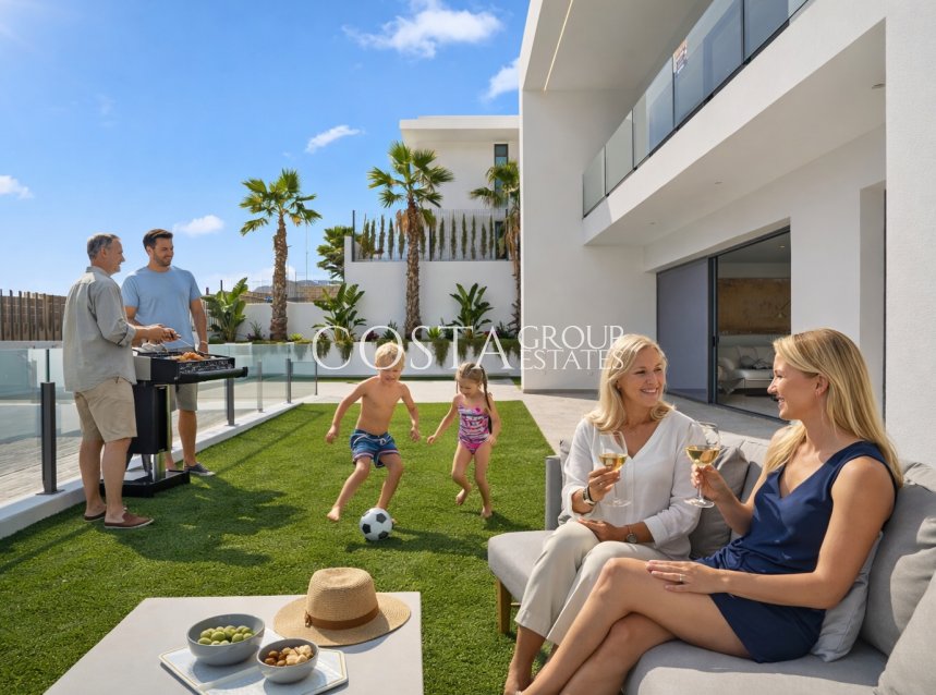 Nowy budynek - Willa -
Benidorm
