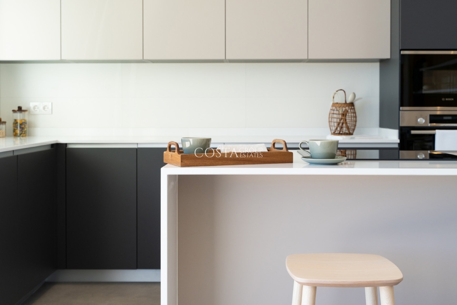 Nowy budynek - Willa -
Benitachell