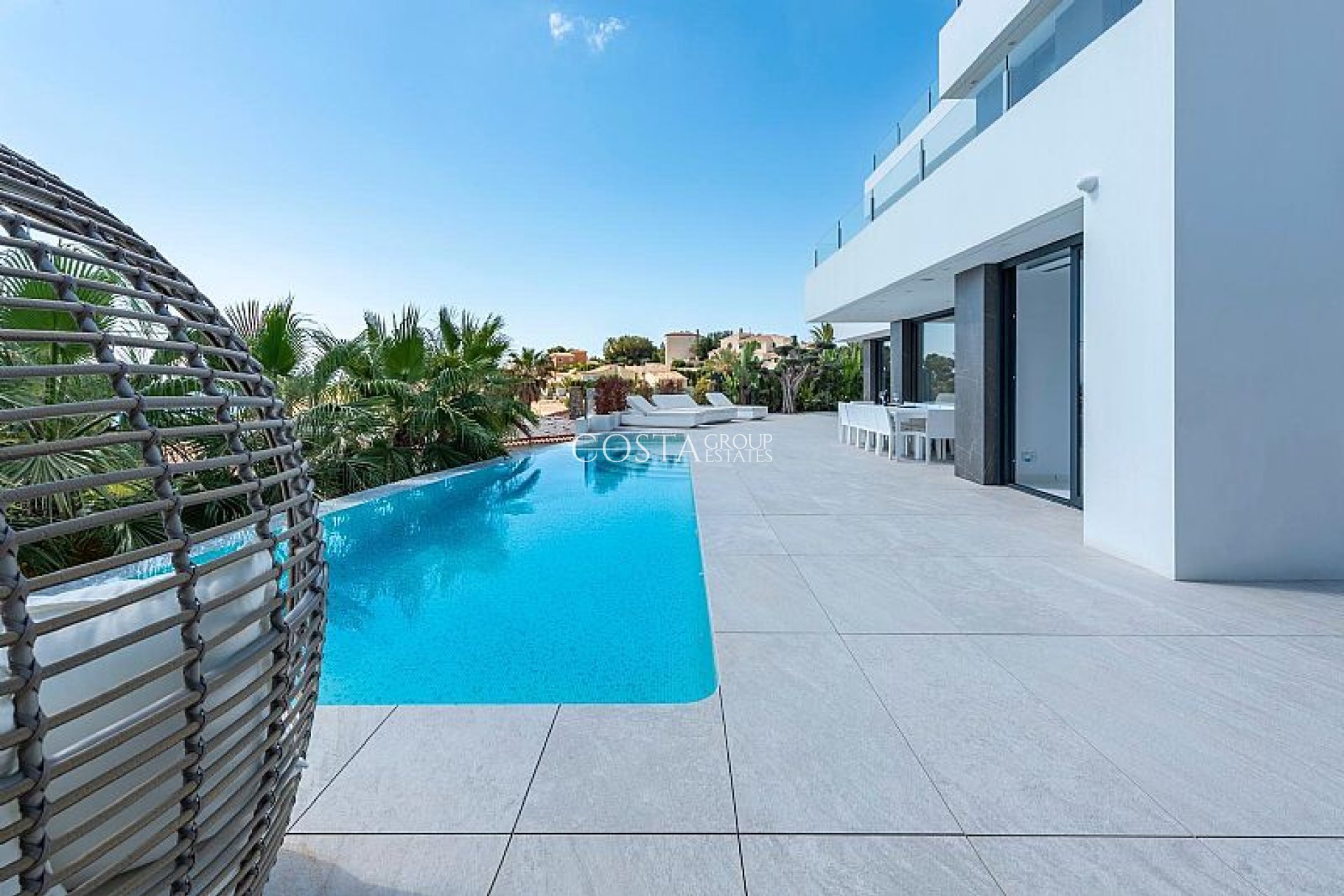 Nowy budynek - Willa -
Calpe