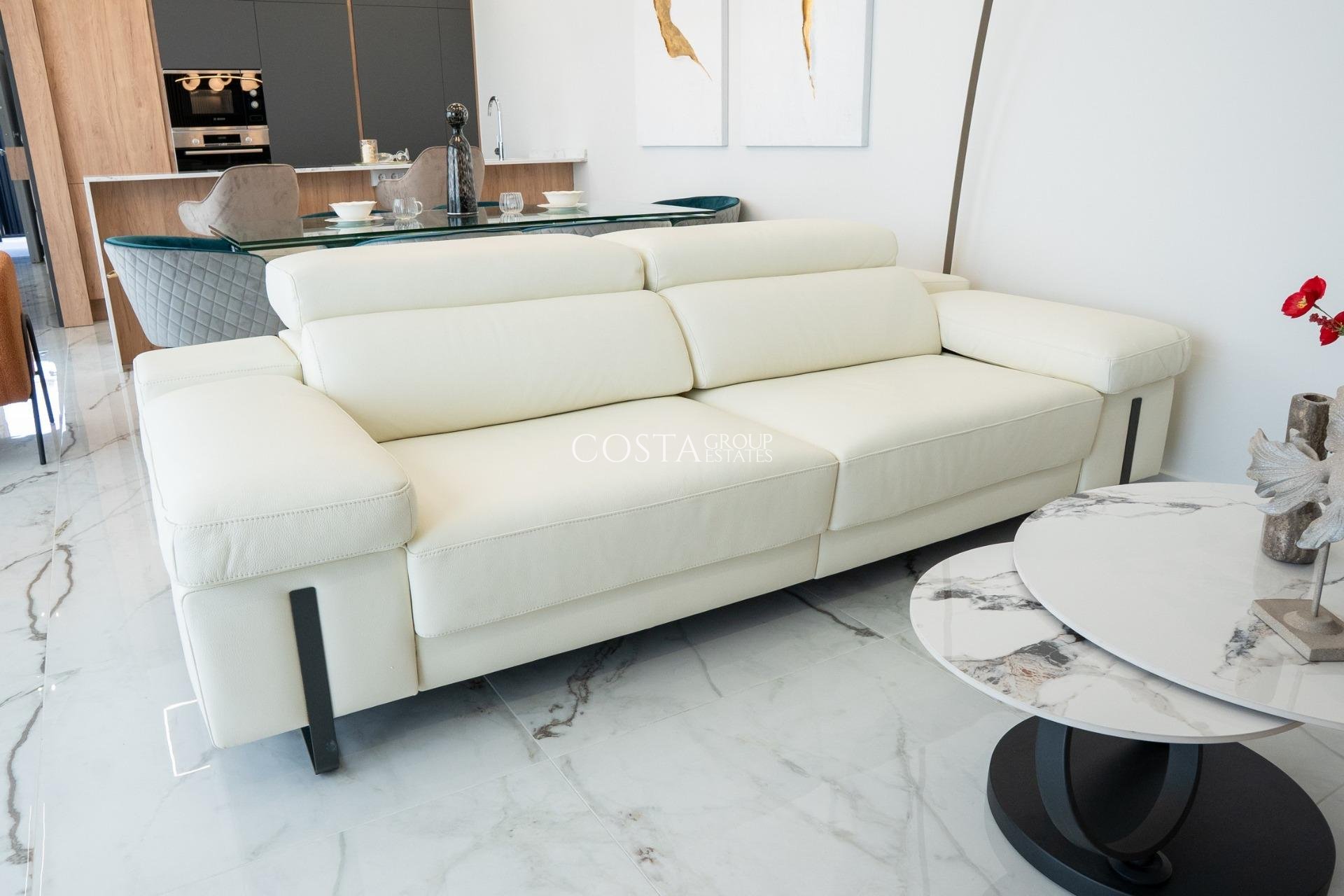 Nowy budynek - Willa -
Ciudad Quesada - Lo Marabú