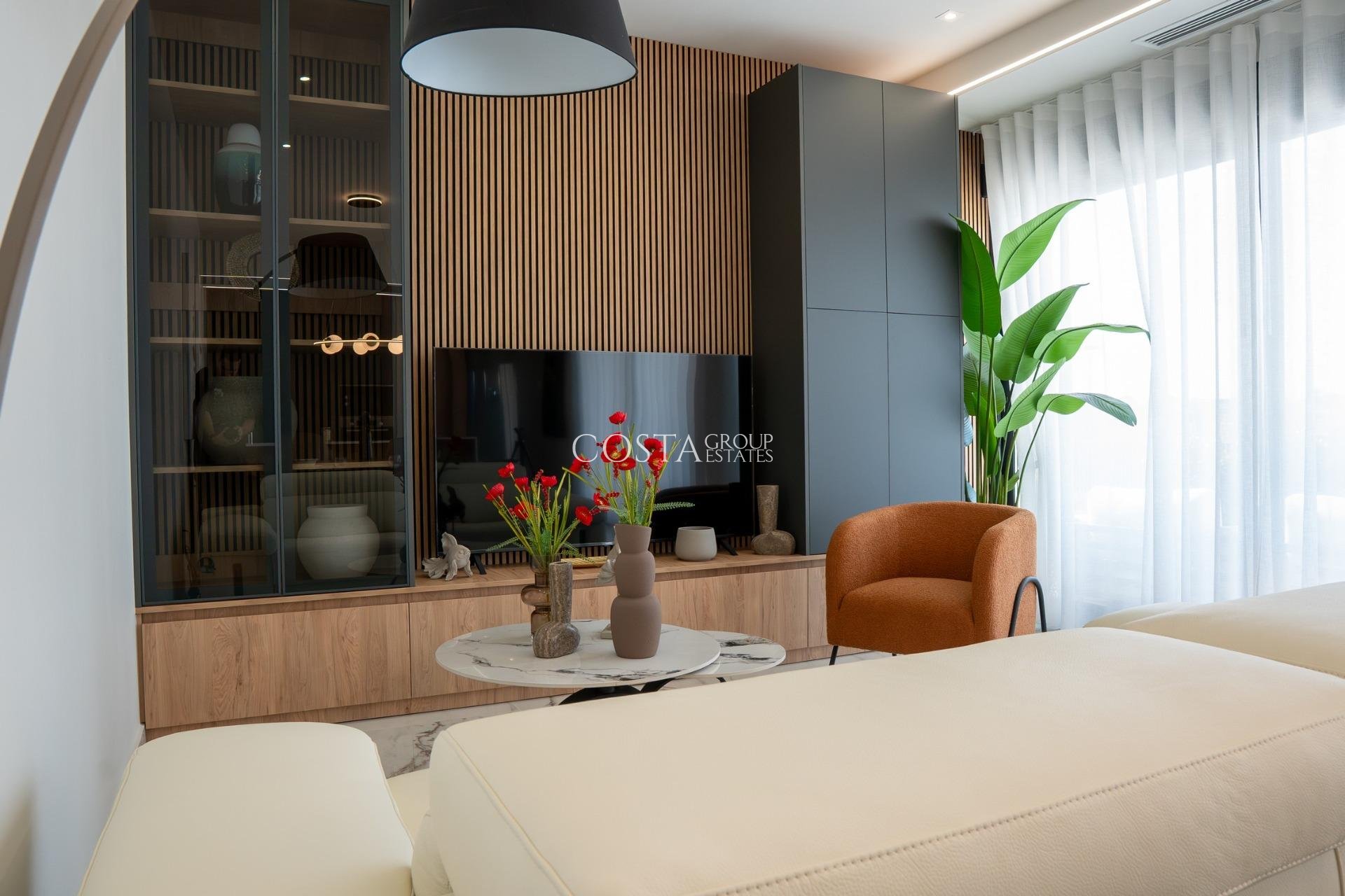 Nowy budynek - Willa -
Ciudad Quesada - Lo Marabú