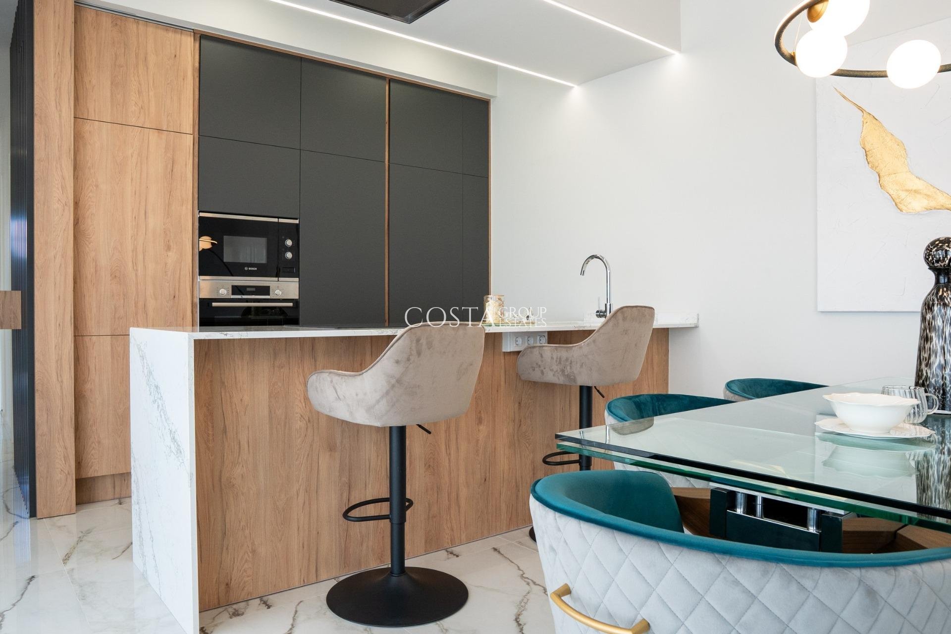 Nowy budynek - Willa -
Ciudad Quesada - Lo Marabú