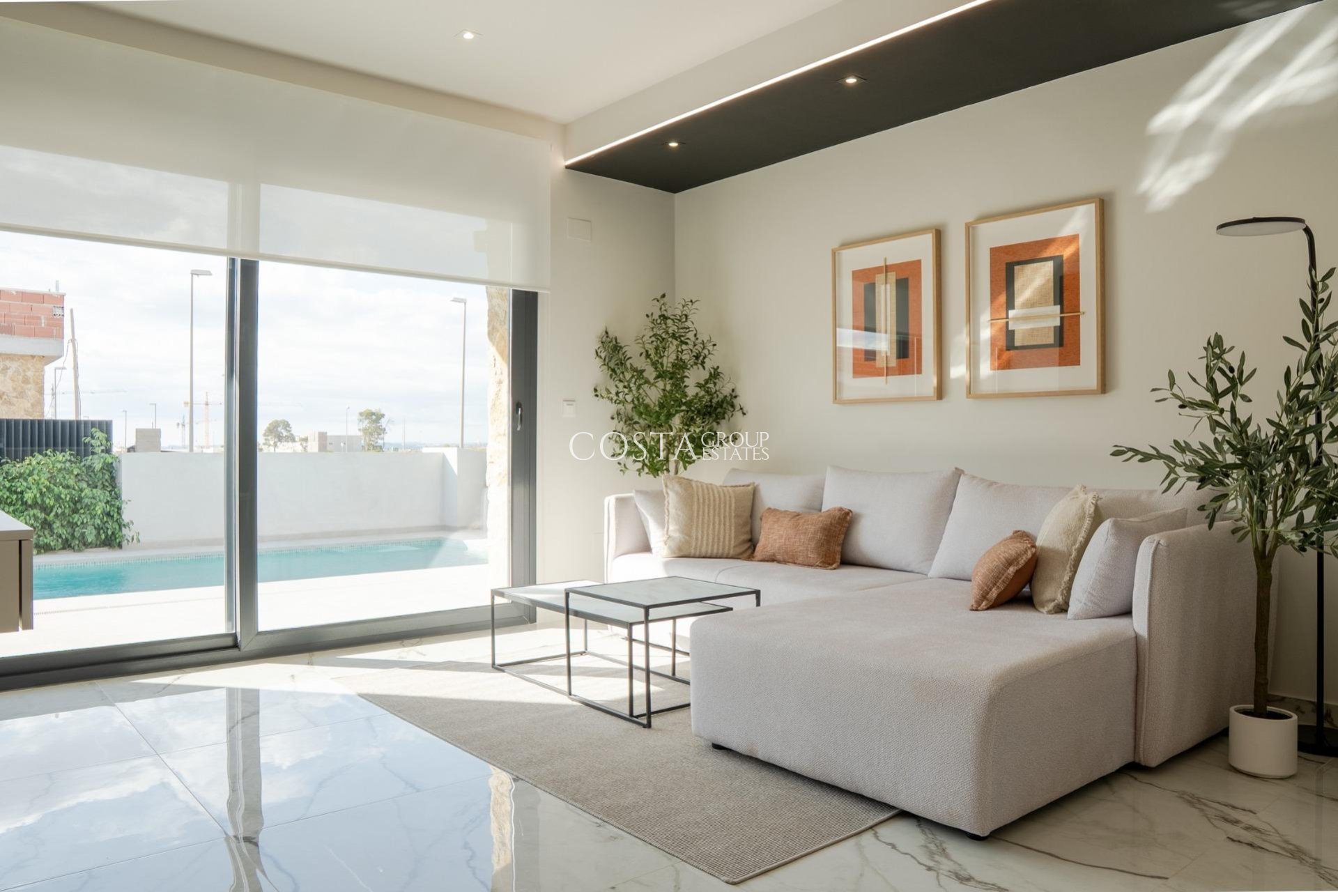 Nowy budynek - Willa -
Ciudad Quesada - Lo Marabú