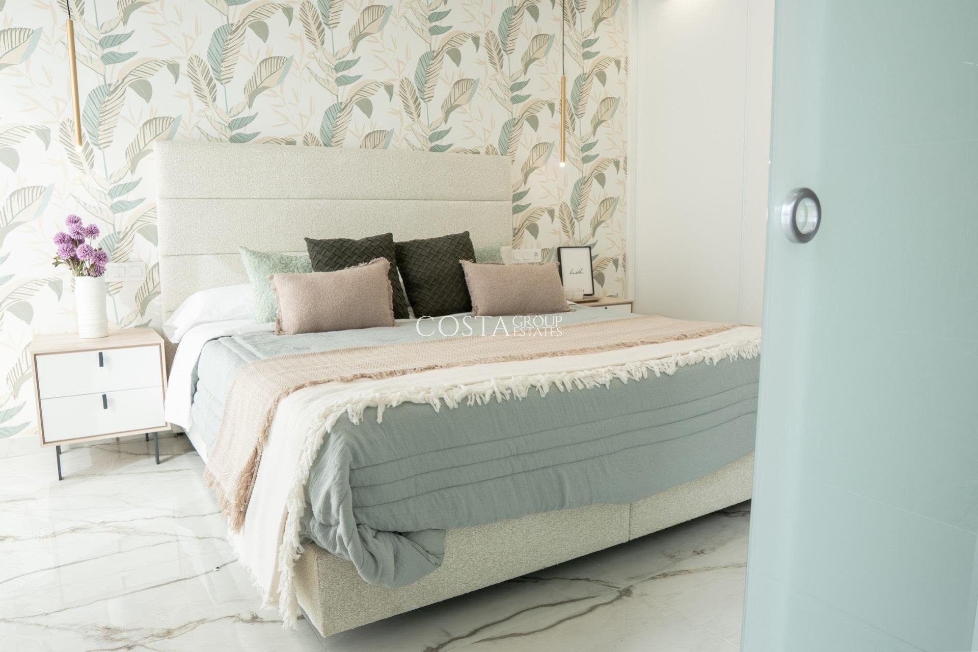 Nowy budynek - Willa -
Ciudad Quesada - Lo Marabú