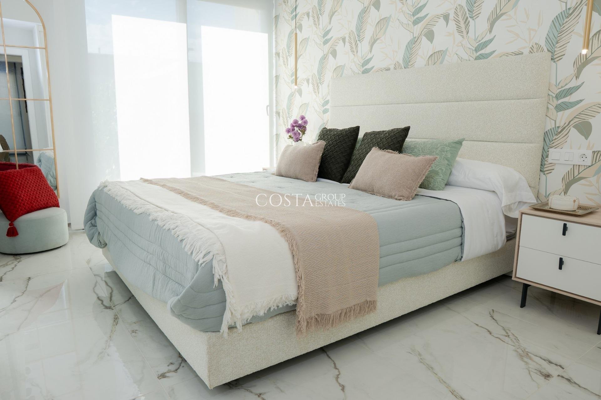 Nowy budynek - Willa -
Ciudad Quesada - Lo Marabú