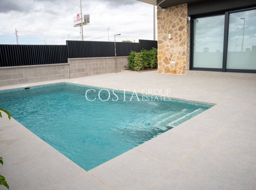 Nowy budynek - Willa -
Ciudad Quesada