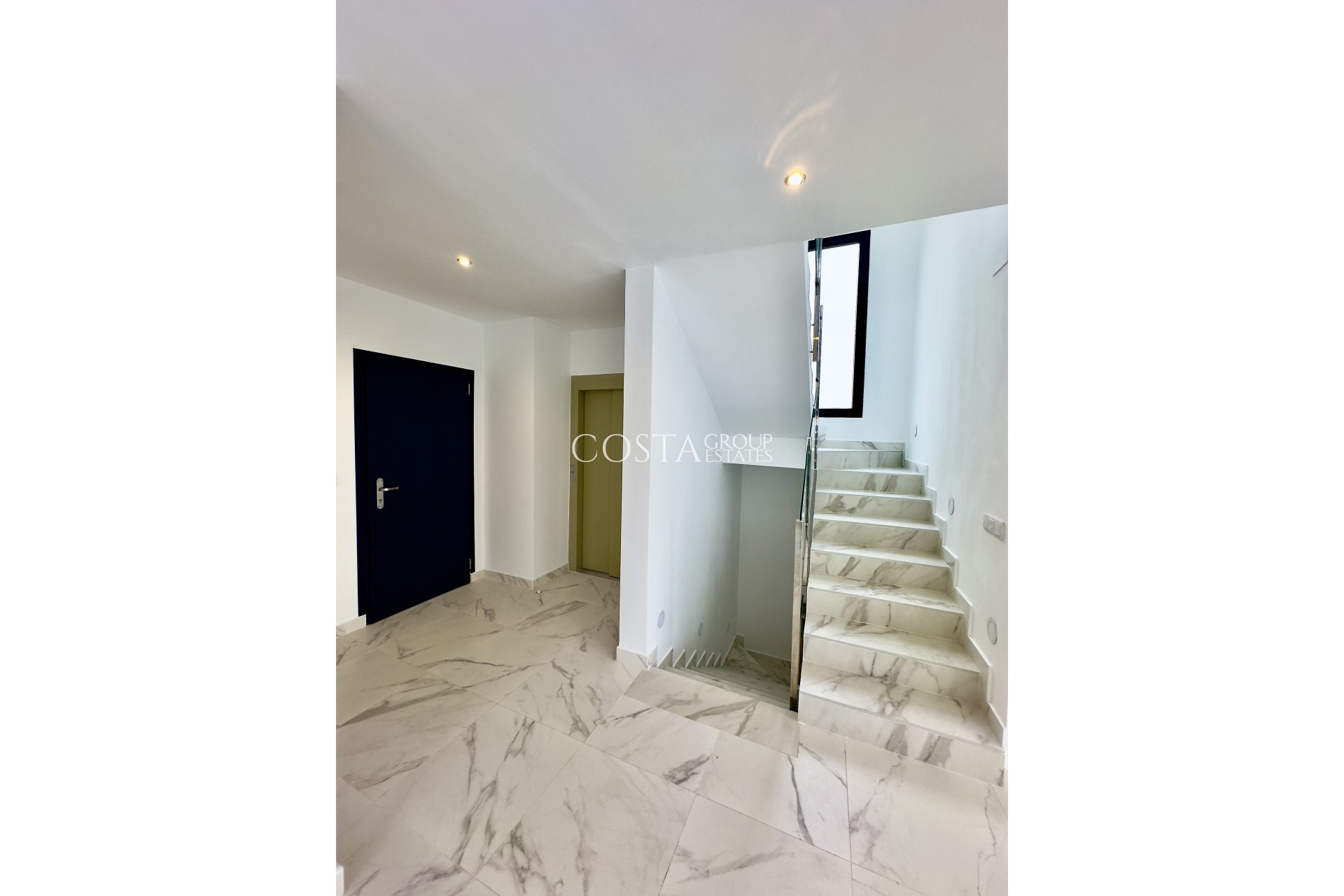 Nowy budynek - Willa -
Ciudad Quesada