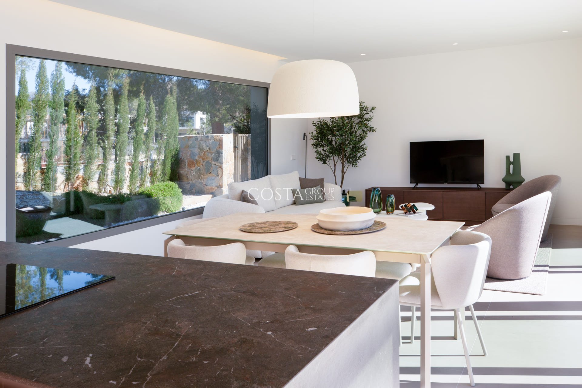 Nowy budynek - Willa -
Dehesa de Campoamor