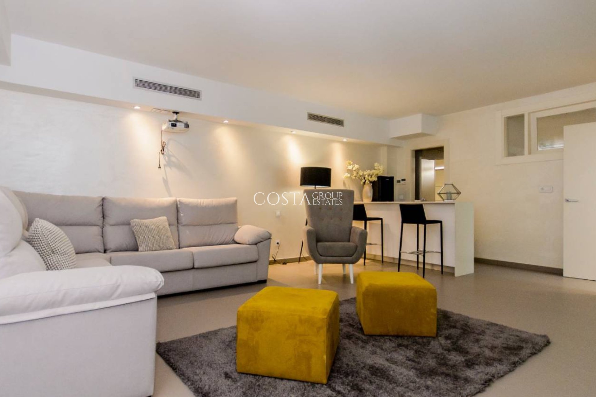 Nowy budynek - Willa -
Dehesa de Campoamor