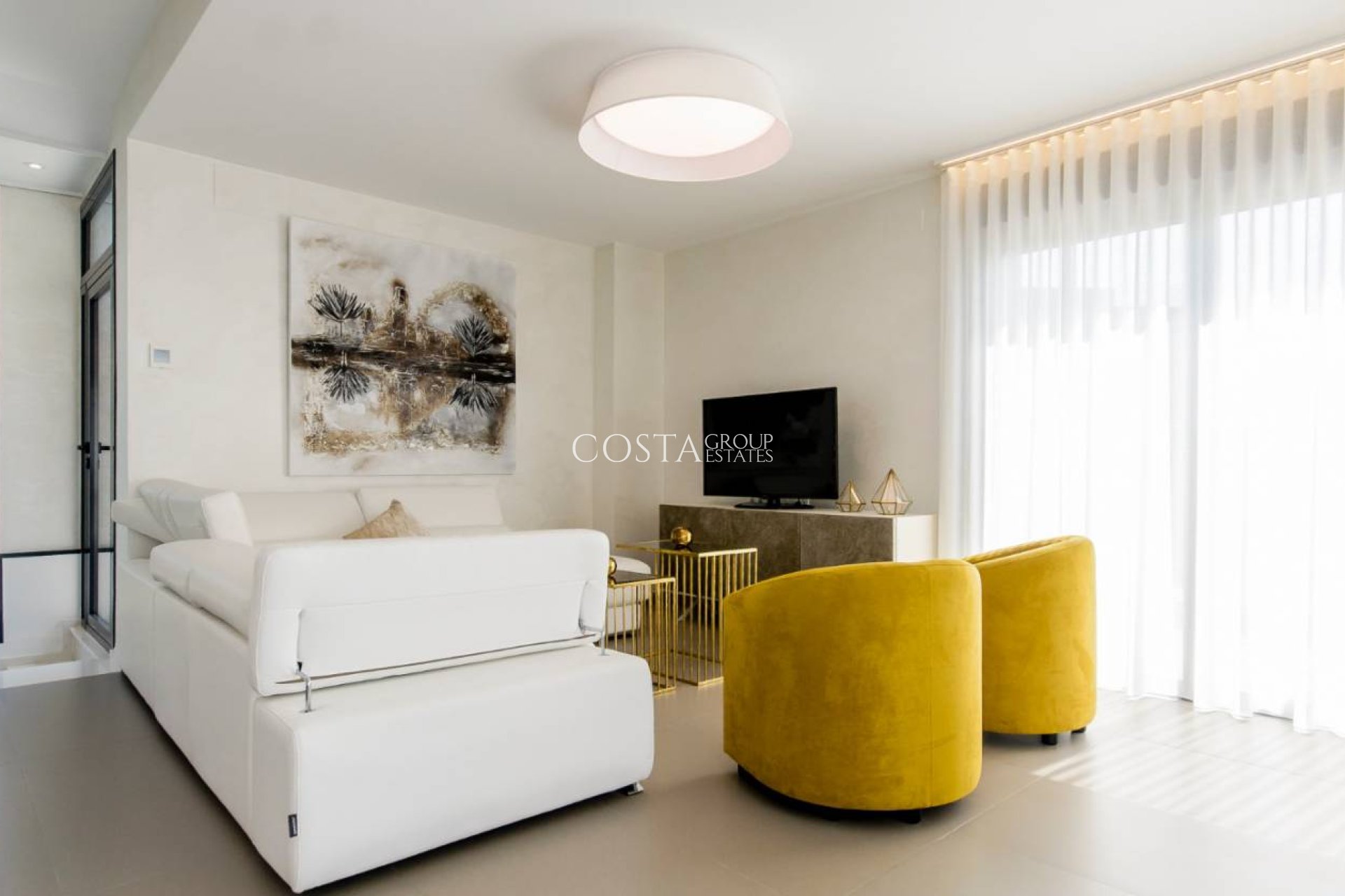 Nowy budynek - Willa -
Dehesa de Campoamor