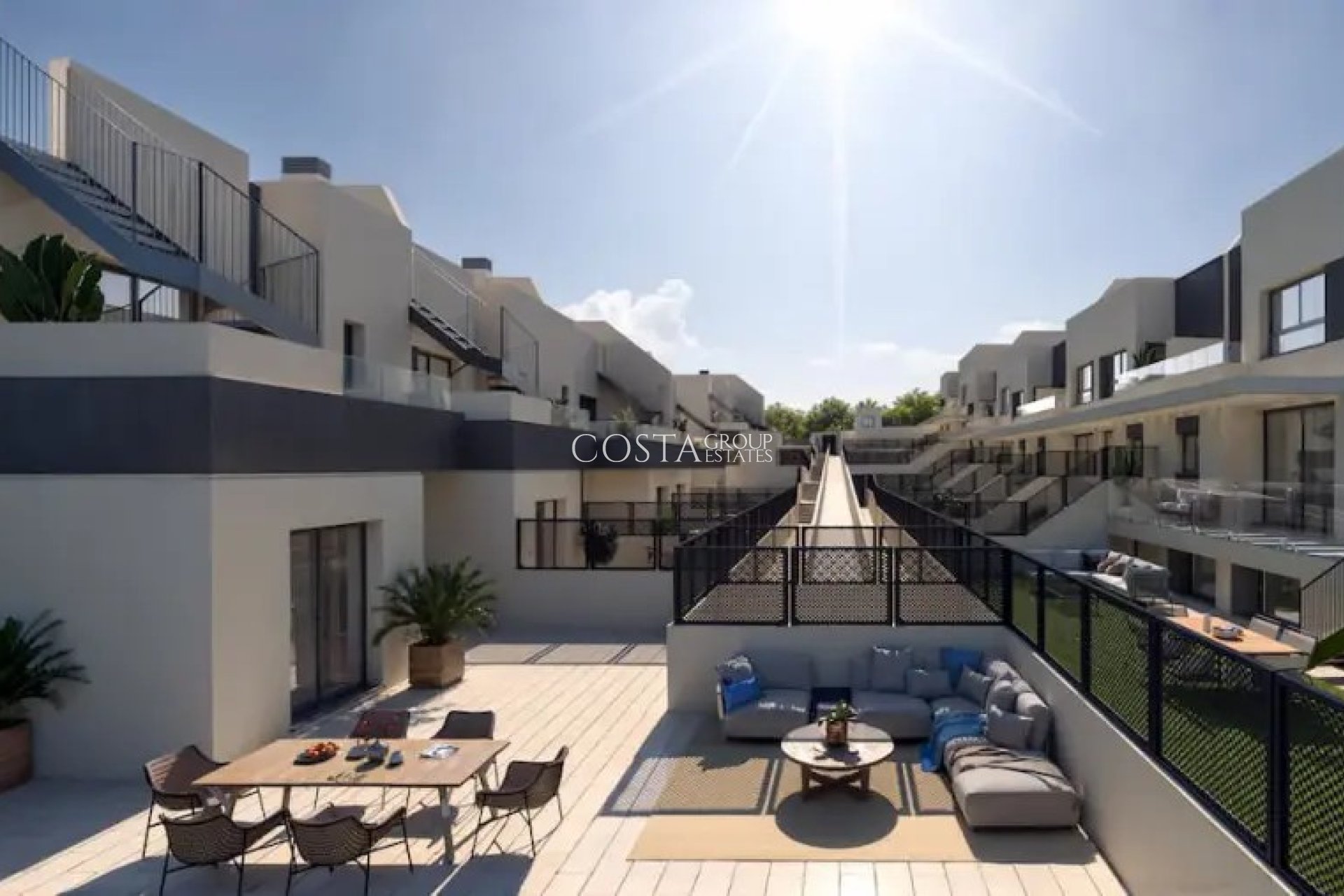 Nowy budynek - Willa -
Fuengirola