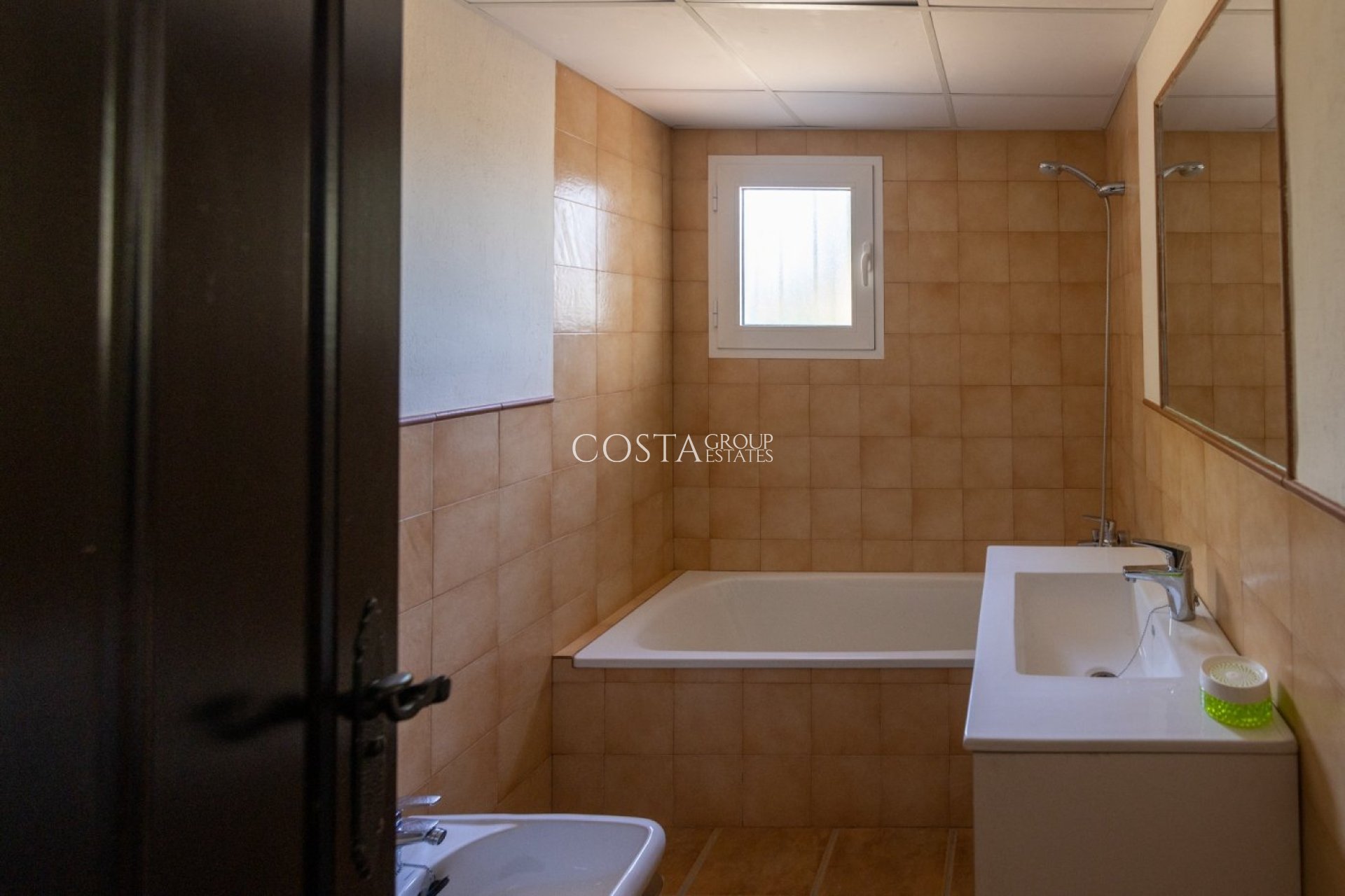 Nowy budynek - Willa -
Fuente Álamo - Las Palas