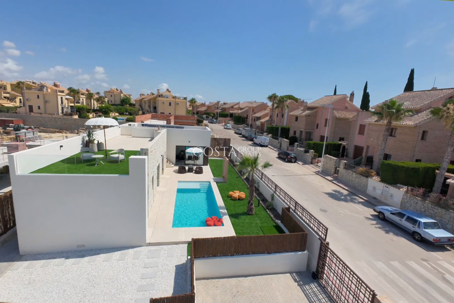 Nowy budynek - Willa -
La Finca Golf