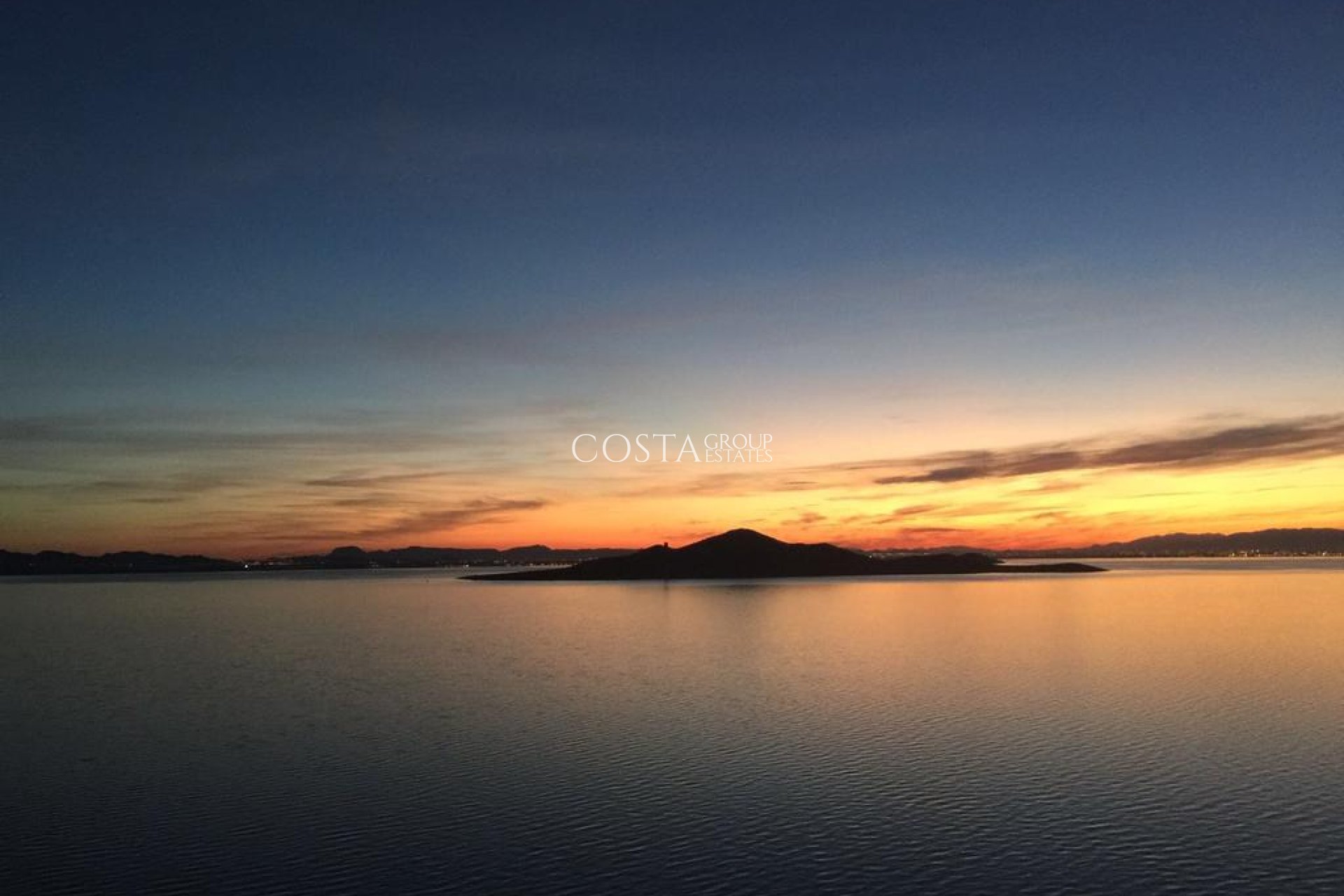 Nowy budynek - Willa -
La Manga del Mar Menor - La Manga Del Mar Menor