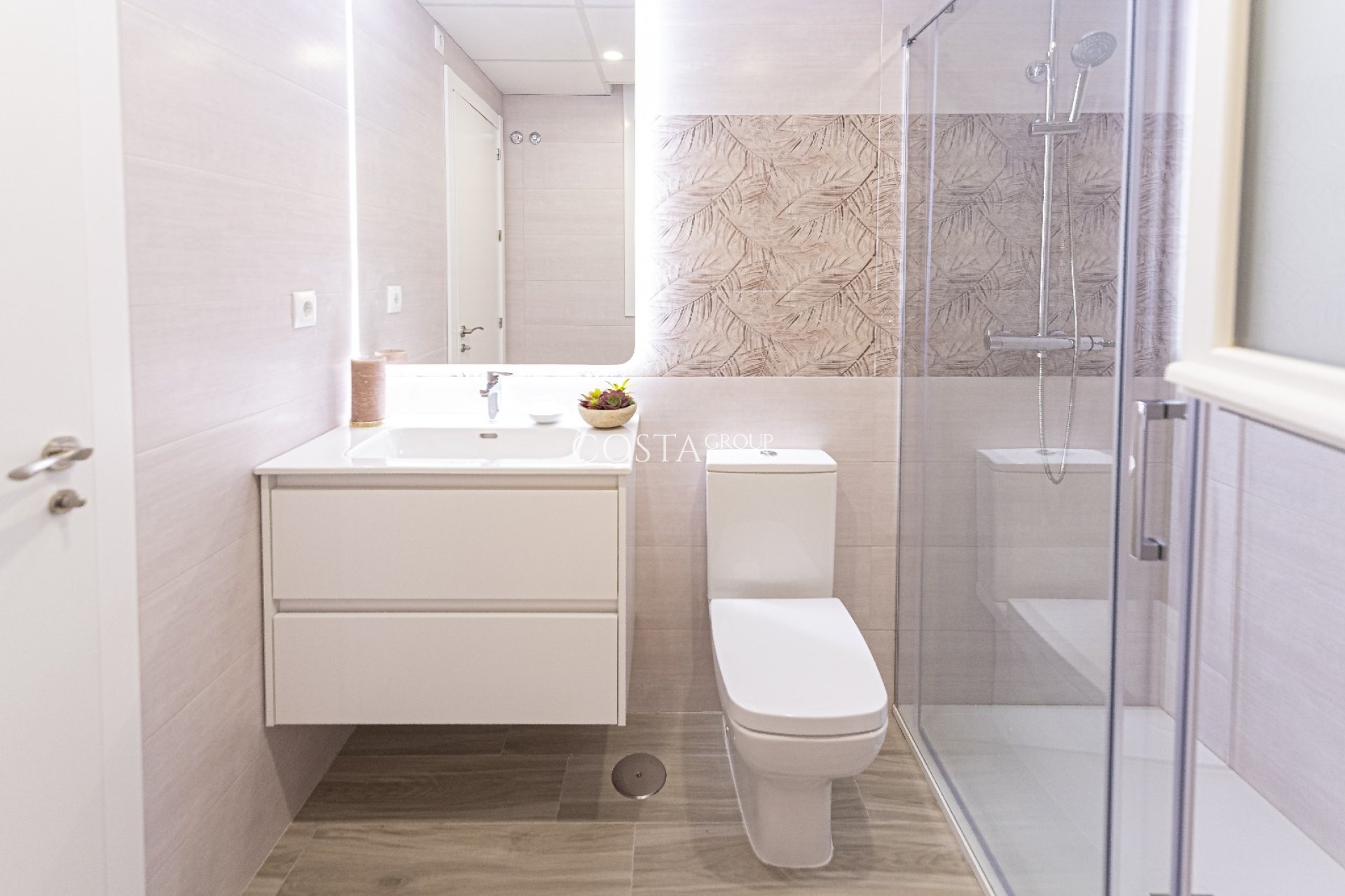 Nowy budynek - Willa -
La Manga del Mar Menor - La Manga Del Mar Menor
