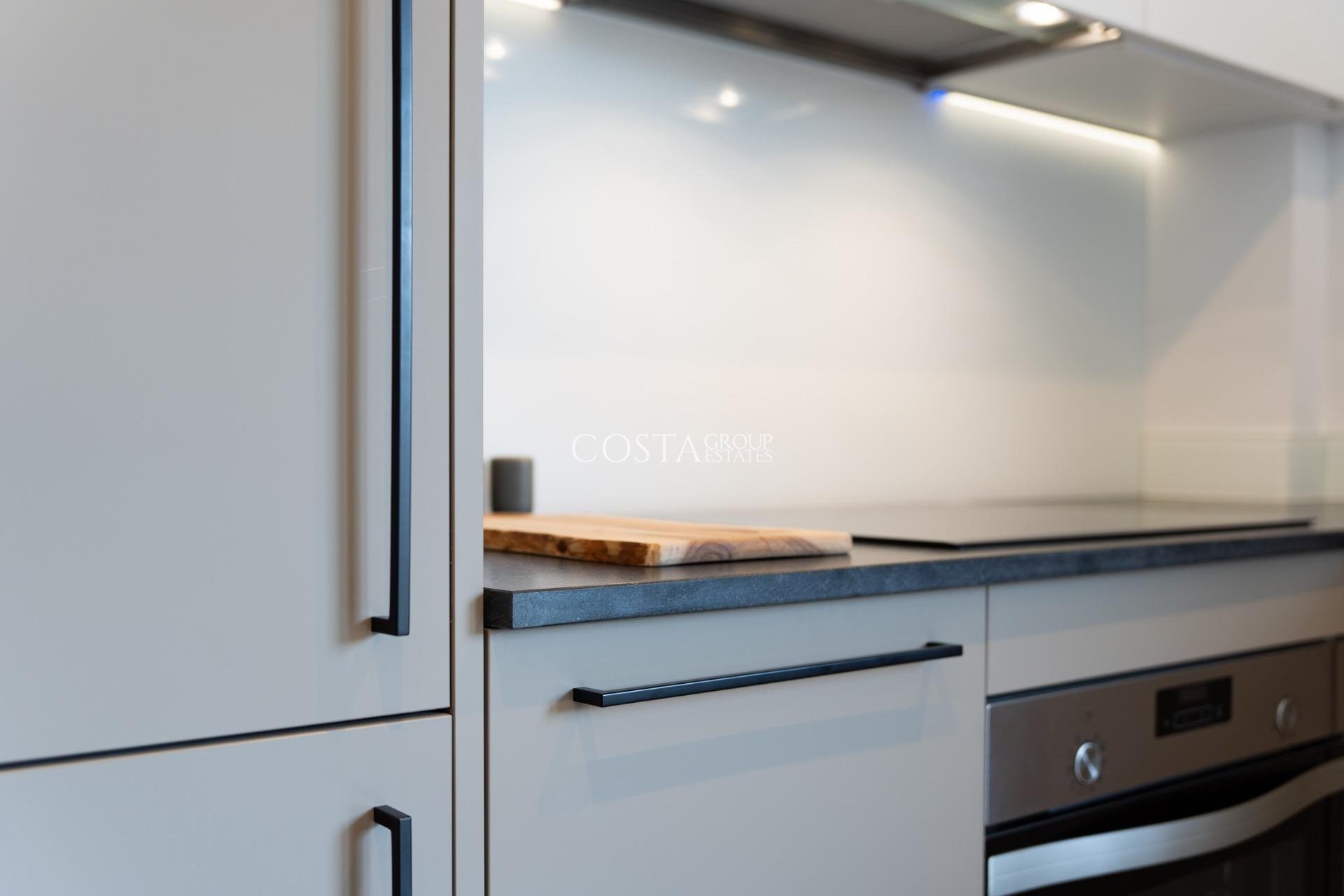 Nowy budynek - Willa -
La Marina - El Pinet