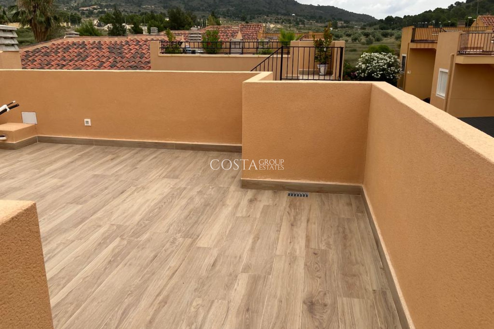 Nowy budynek - Willa -
La Romana