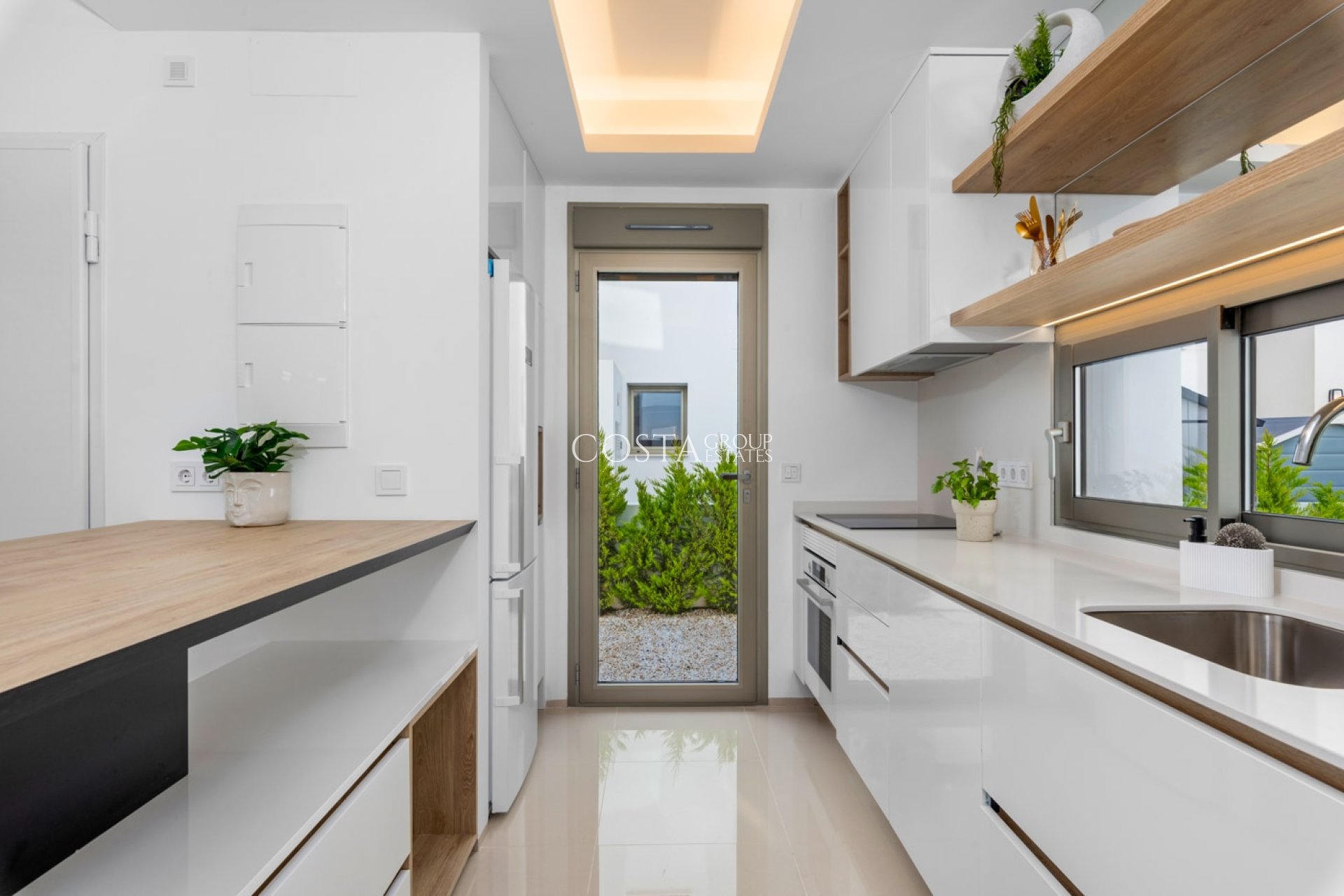 Nowy budynek - Willa -
Los Alcazares - Los Alcázares