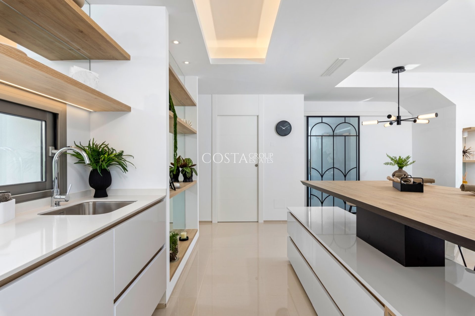 Nowy budynek - Willa -
Los Alcazares - Los Alcázares