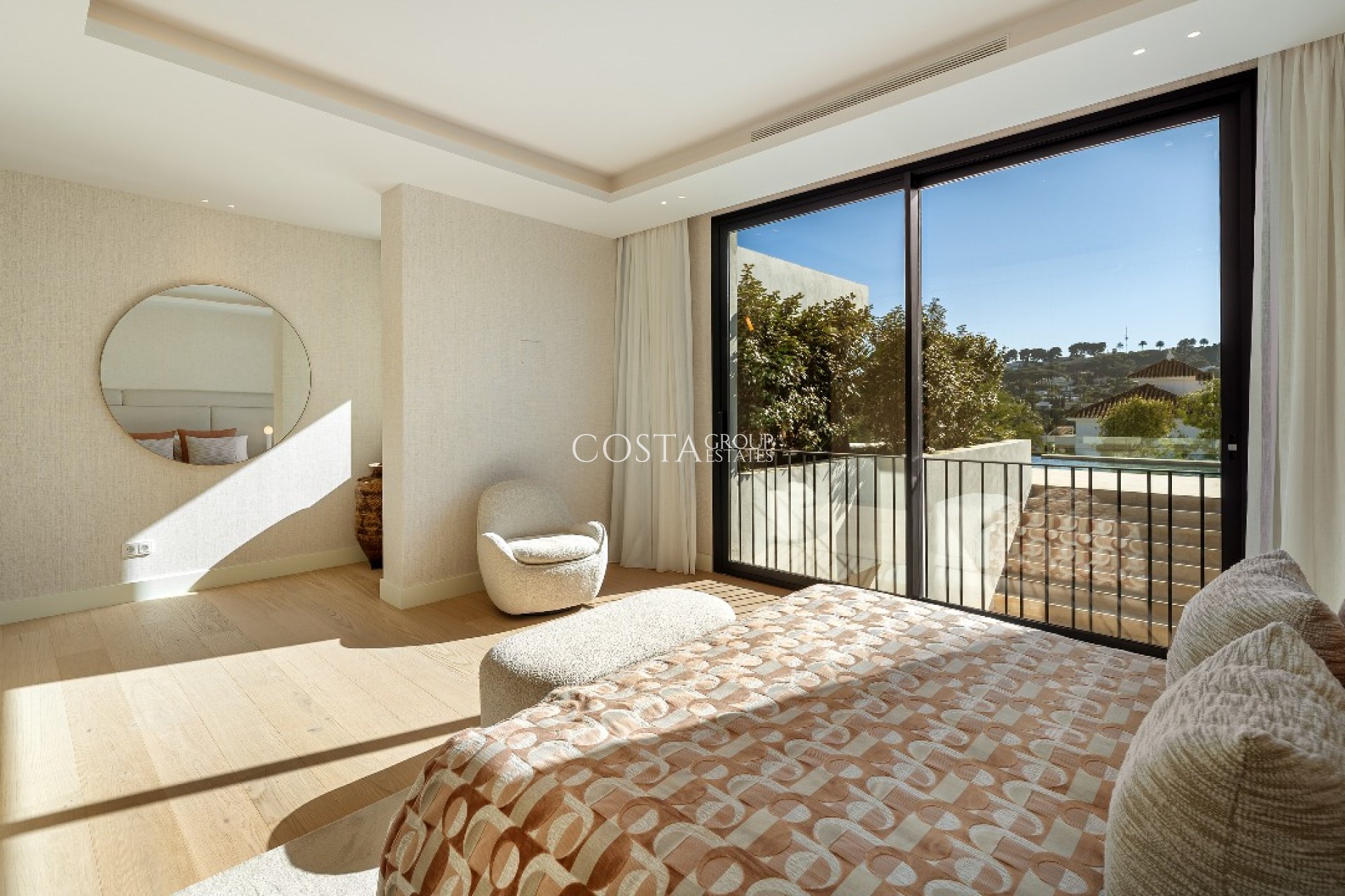 Nowy budynek - Willa -
Marbella